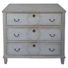 Neoclassical Style Three-Drawer Commode Neoclassical Style Three-Drawer Commode
