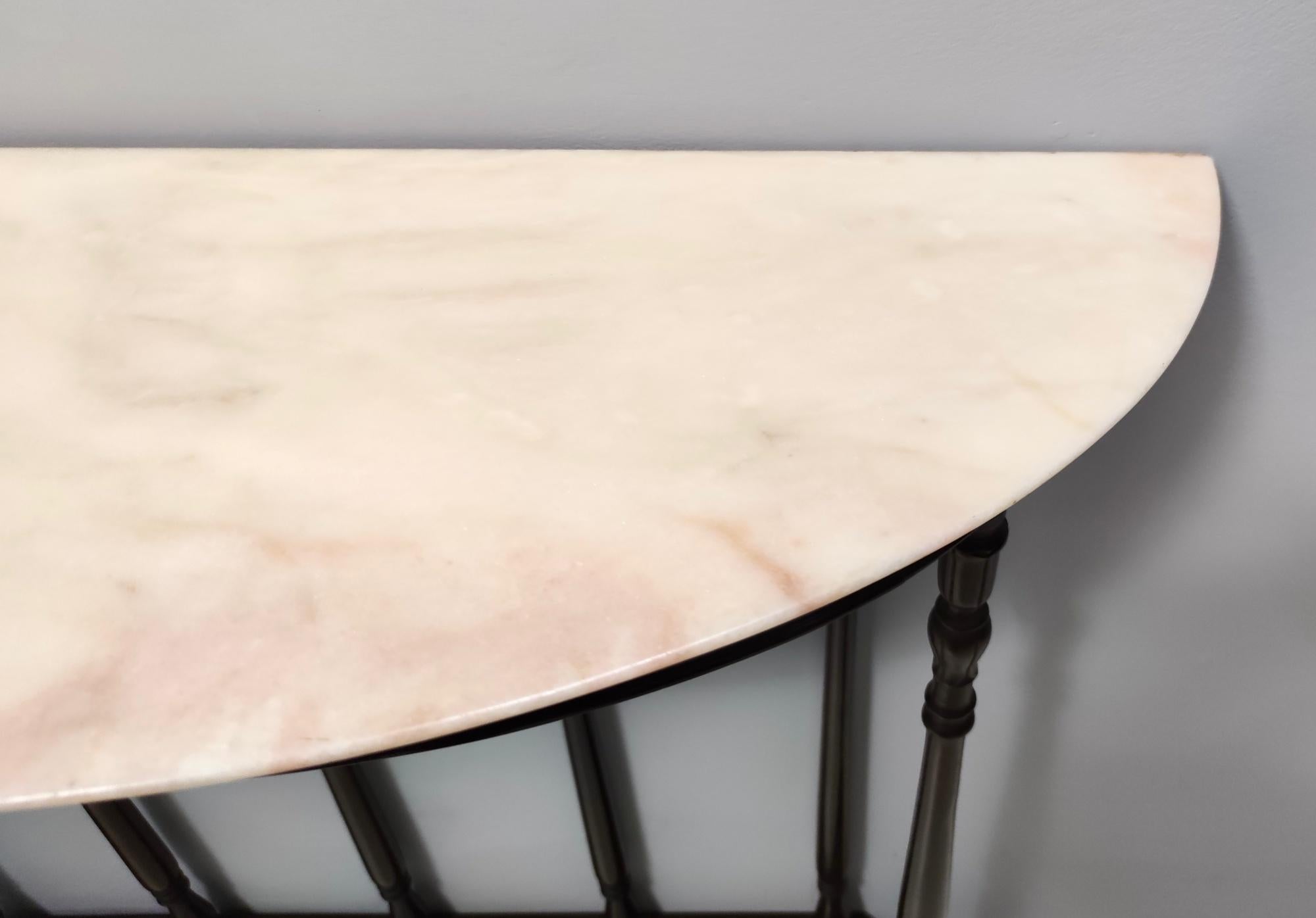 Table console de style néoclassique en hêtre tourné avec plateau en marbre Demilune, Italie en vente 2