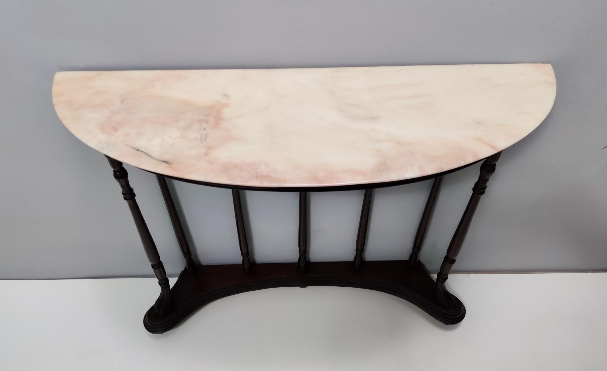 Neoclassical Style Turned Beech Console Table with a Demilune Marble Top, Italy In Excellent Condition For Sale In Bresso, Lombardy