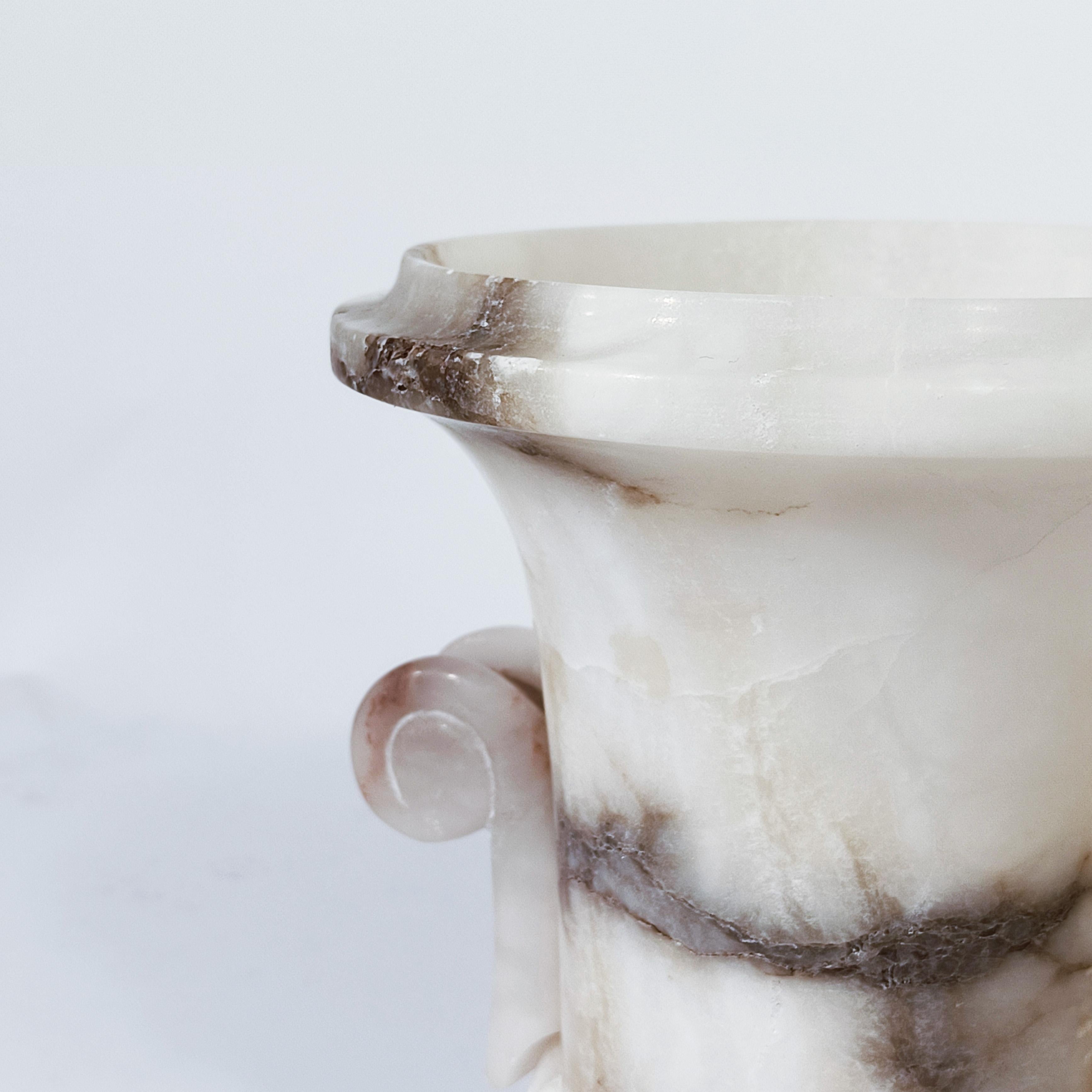 Estilo neoclásico. Lámpara de mesa de alabastro veteado, Francia, años 40 en venta 3