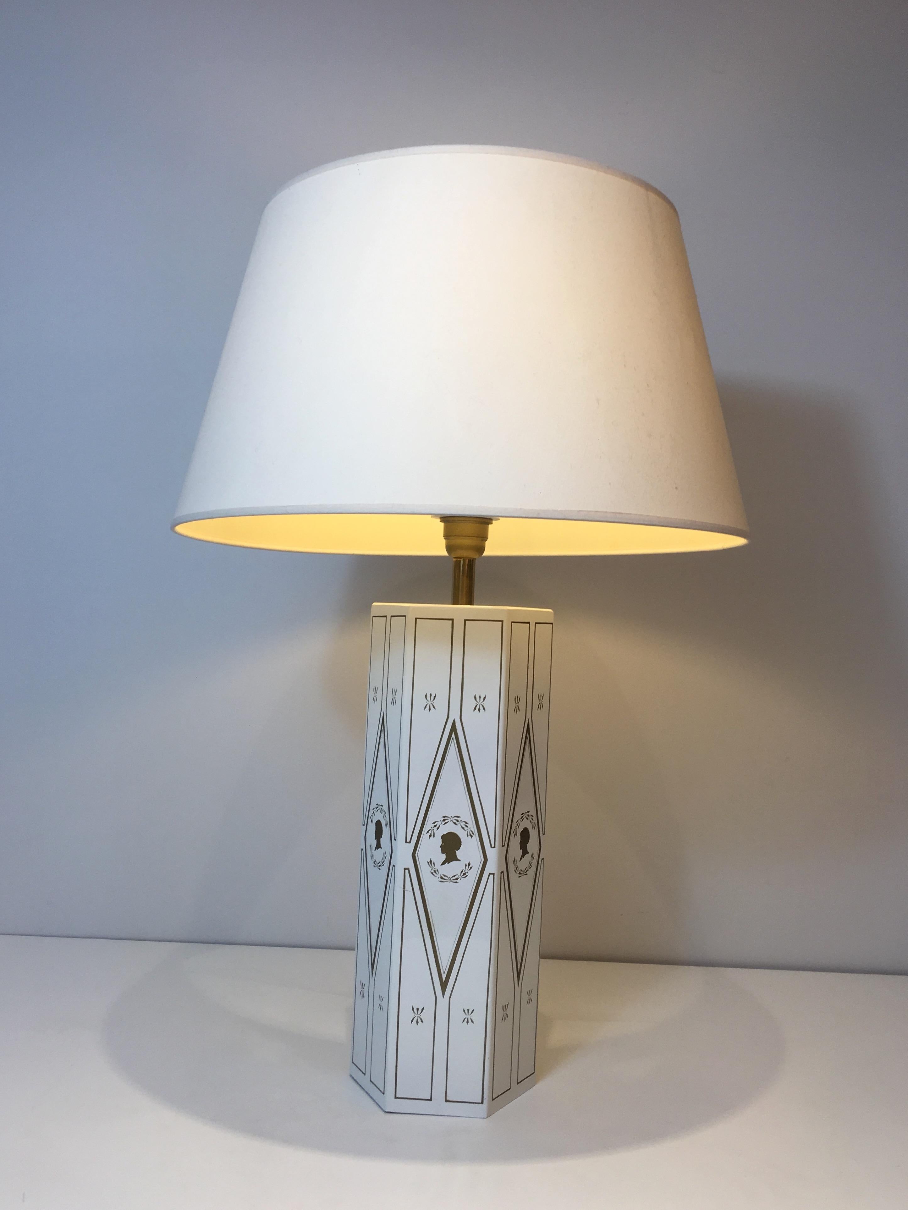 Neoclassical Style White Lacquered Sheet Metal Table Lamp with Gilt Decors 7