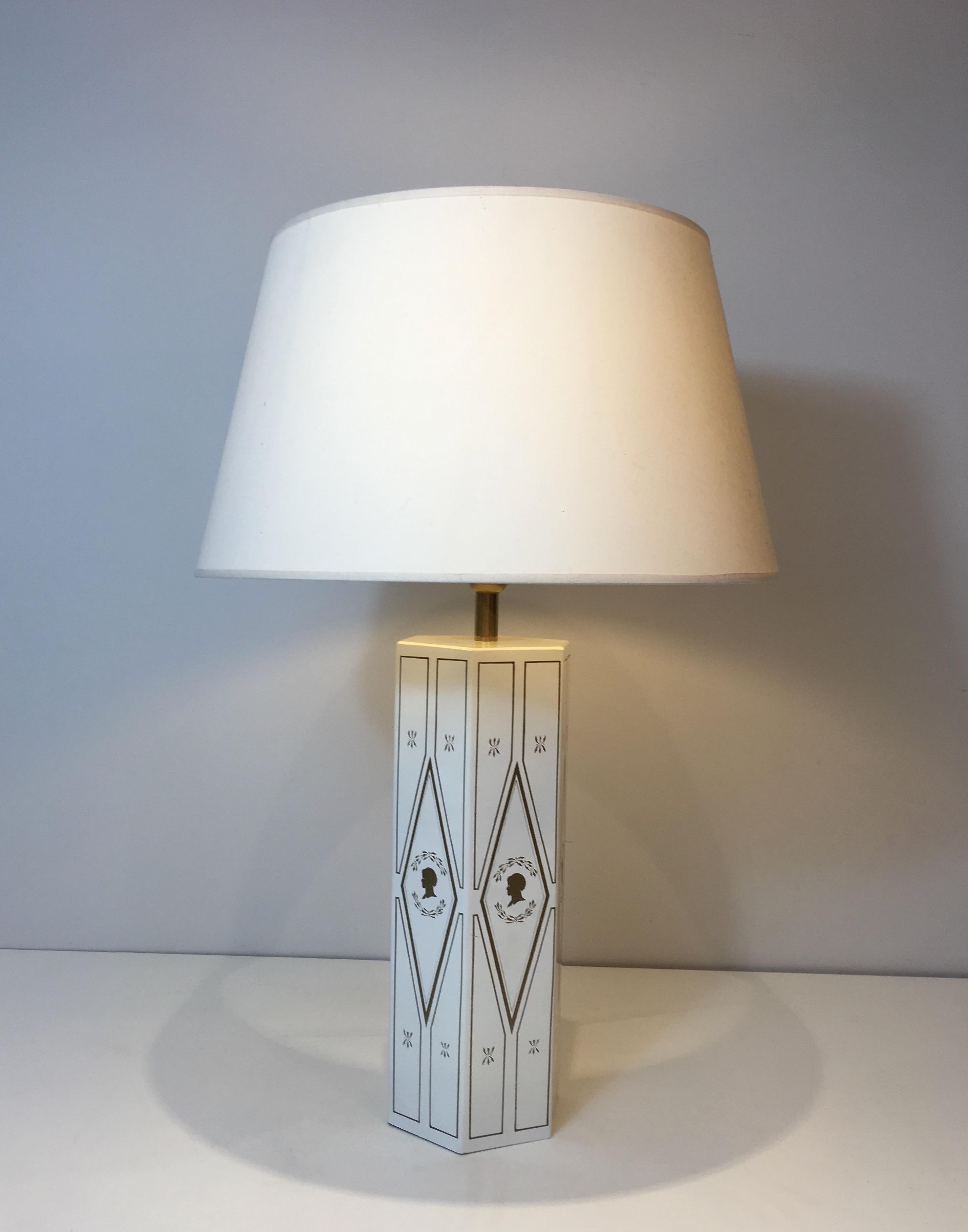 French Neoclassical Style White Lacquered Sheet Metal Table Lamp with Gilt Decors