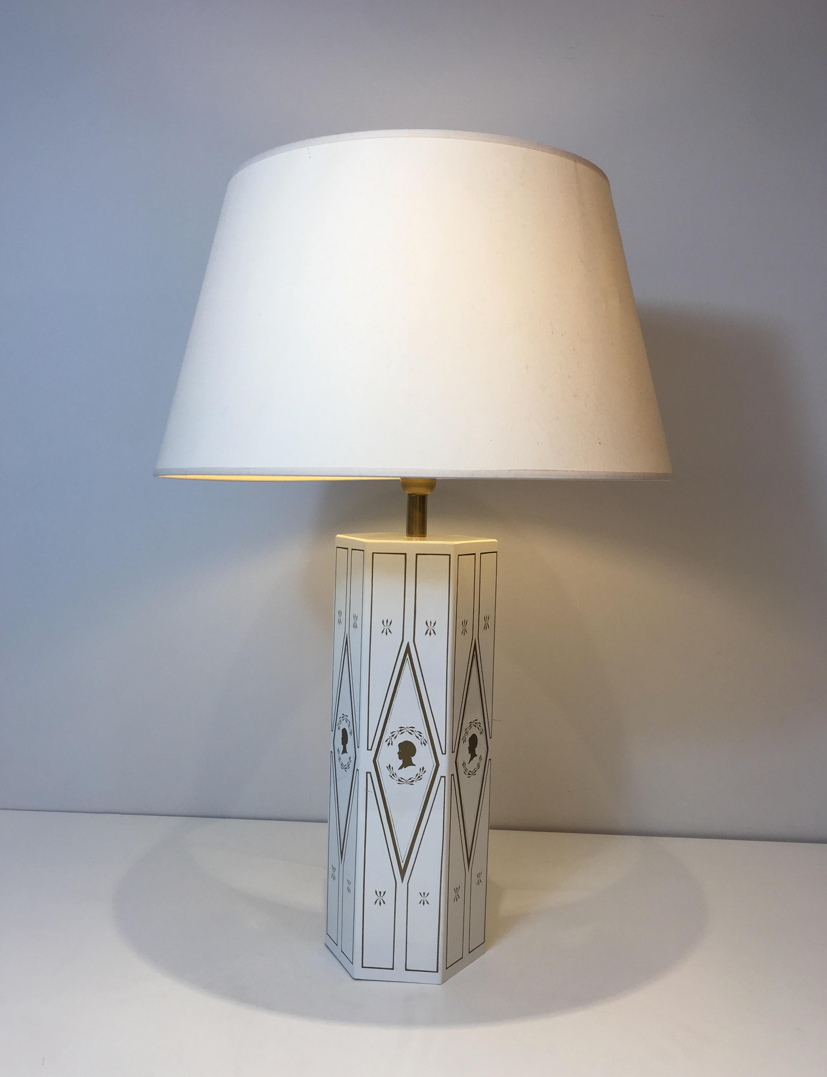 Neoclassical Style White Lacquered Sheet Metal Table Lamp with Gilt Decors 4