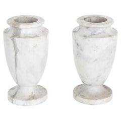 Jarrones balaustres de mármol blanco de estilo neoclásico, Pr