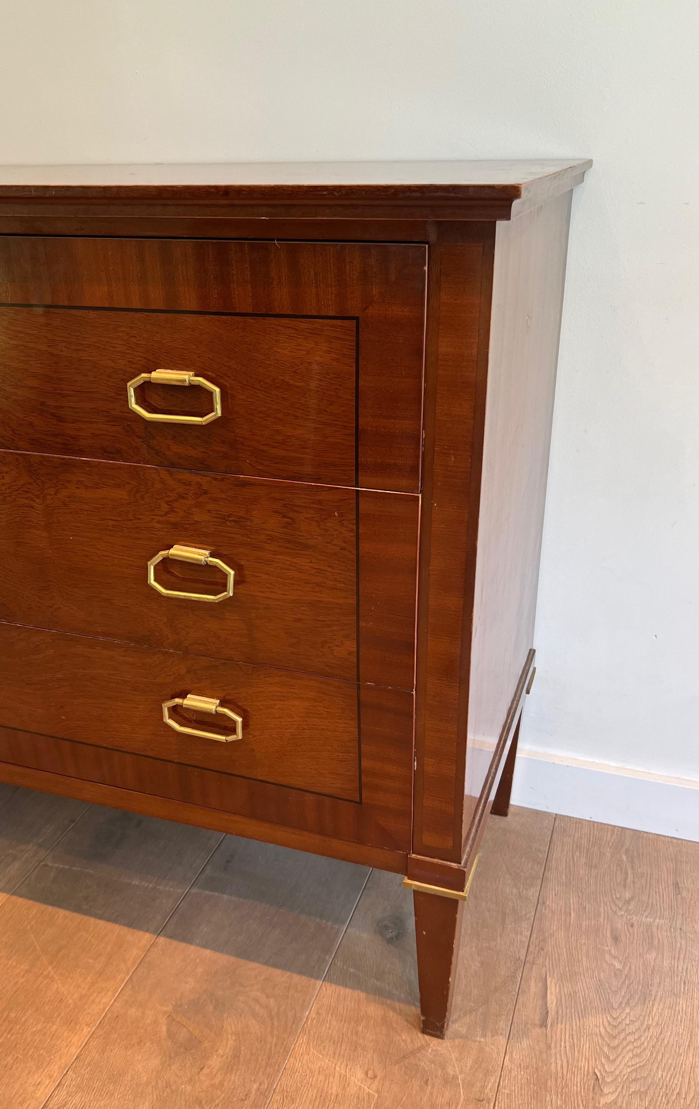 Commode in legno e ottone in stile neoclassico in vendita 7