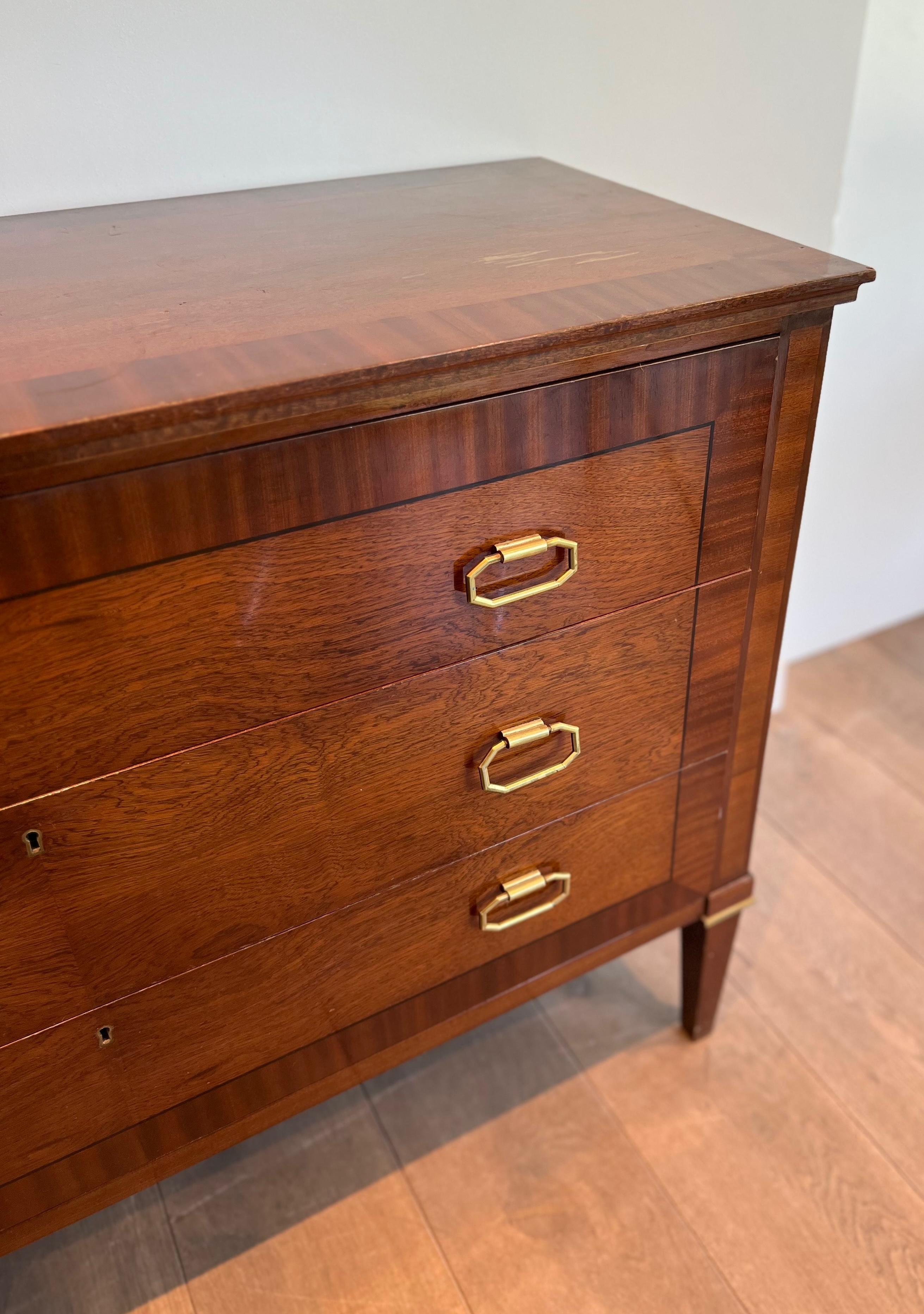 Commode in legno e ottone in stile neoclassico in vendita 9