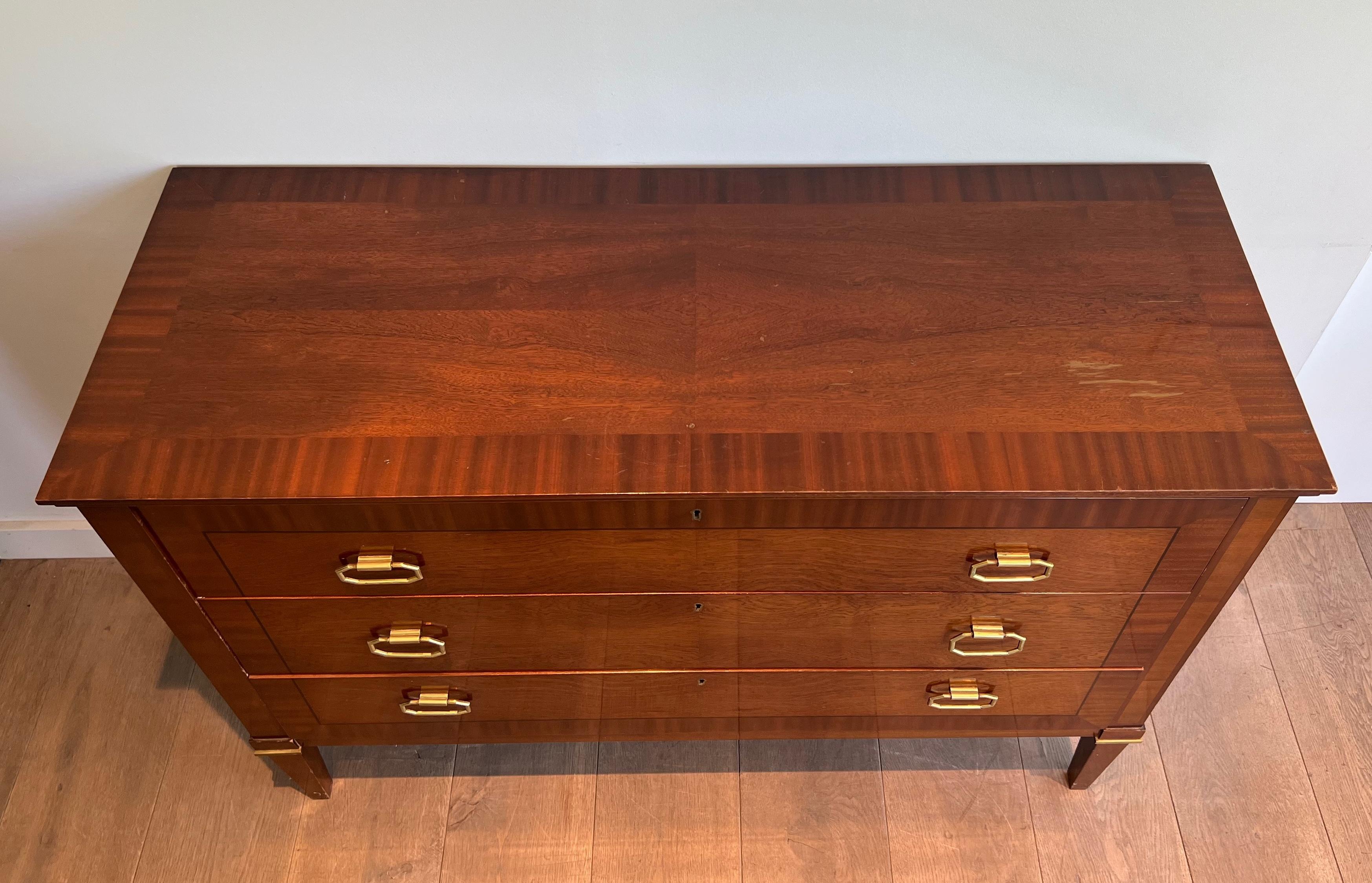 Commode in legno e ottone in stile neoclassico in vendita 10