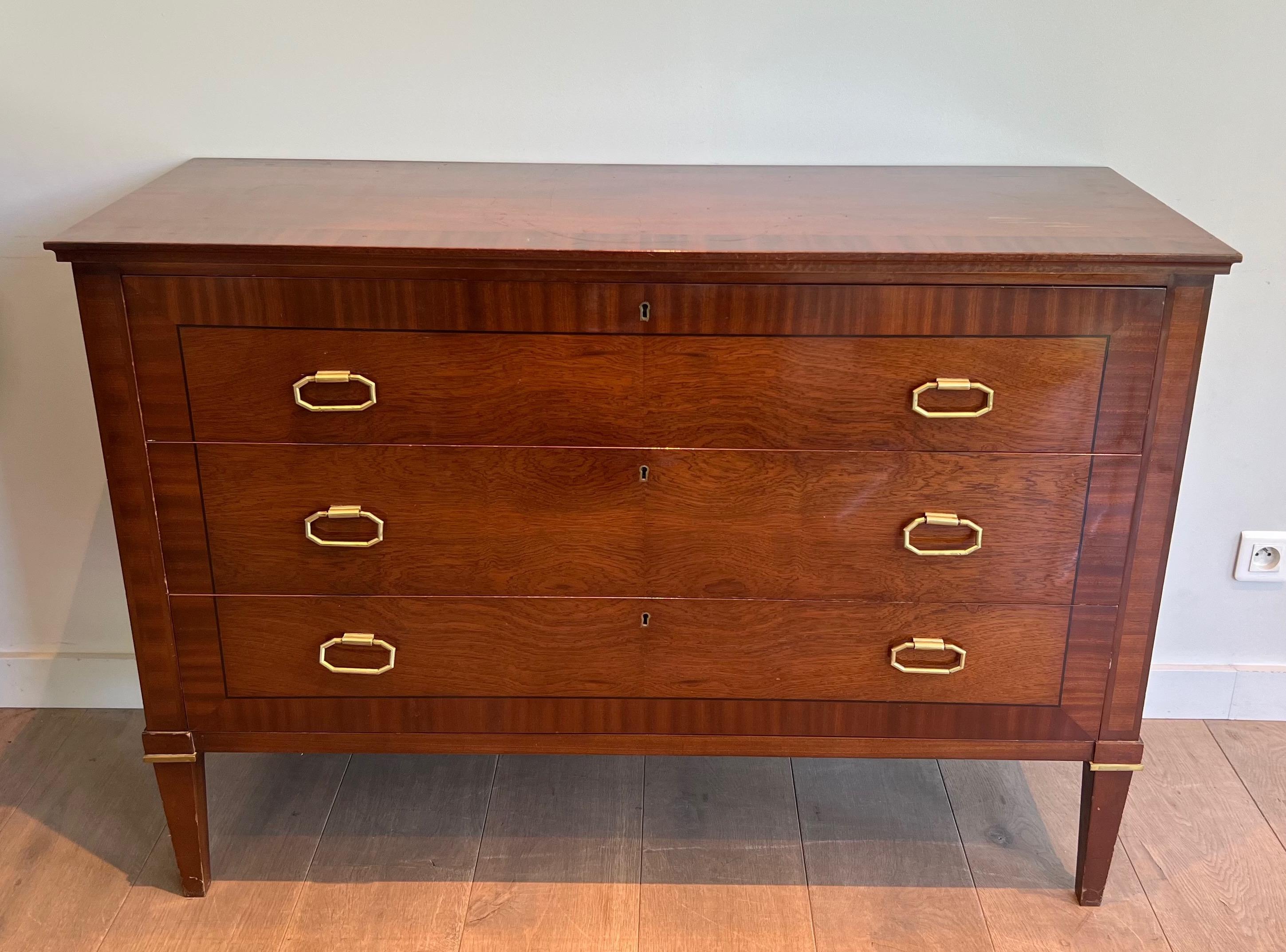 Commode in legno e ottone in stile neoclassico in vendita 12