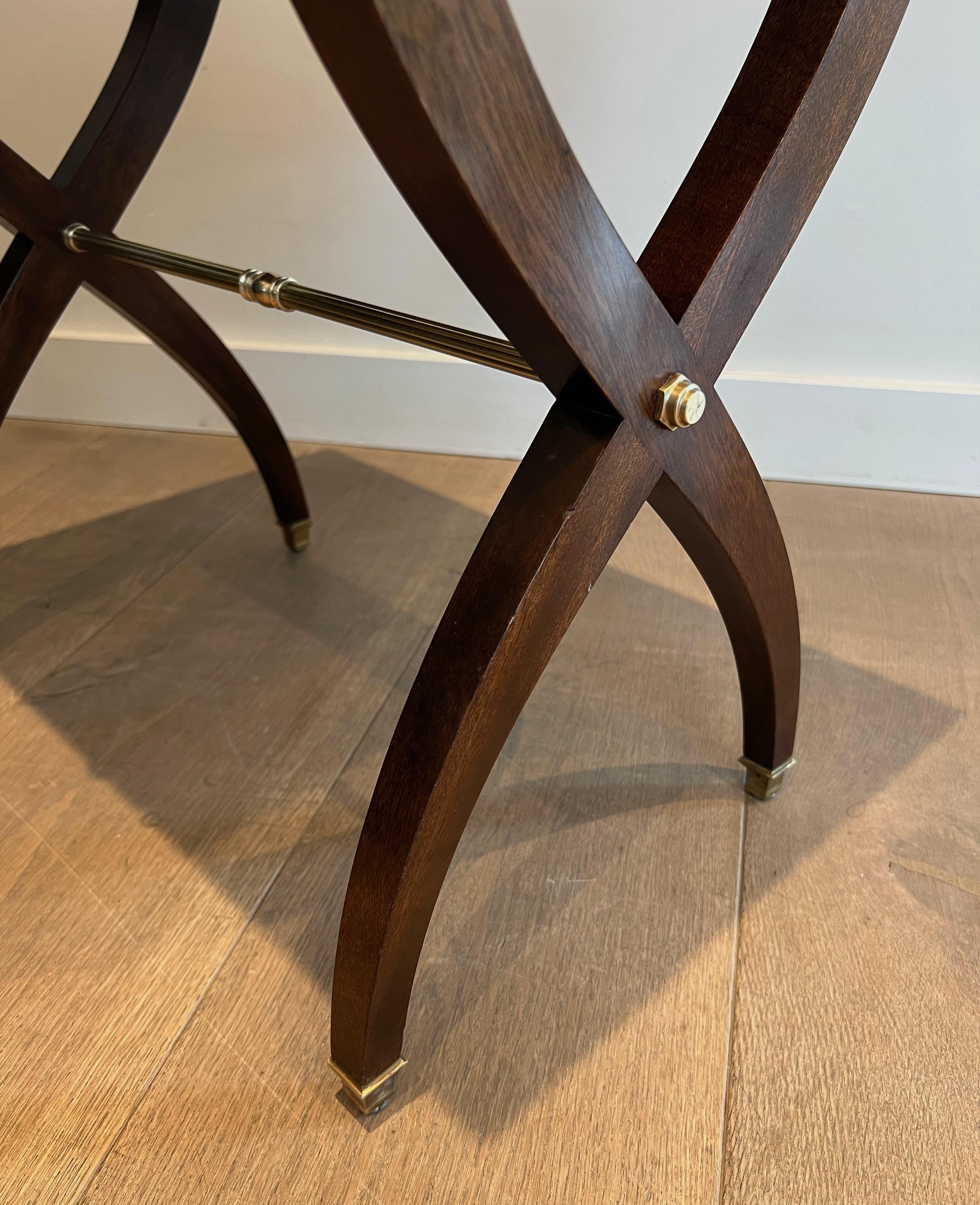 Tavolino o comodino in stile neoclassico in Wood e ottone di Maison Jansen in vendita 4