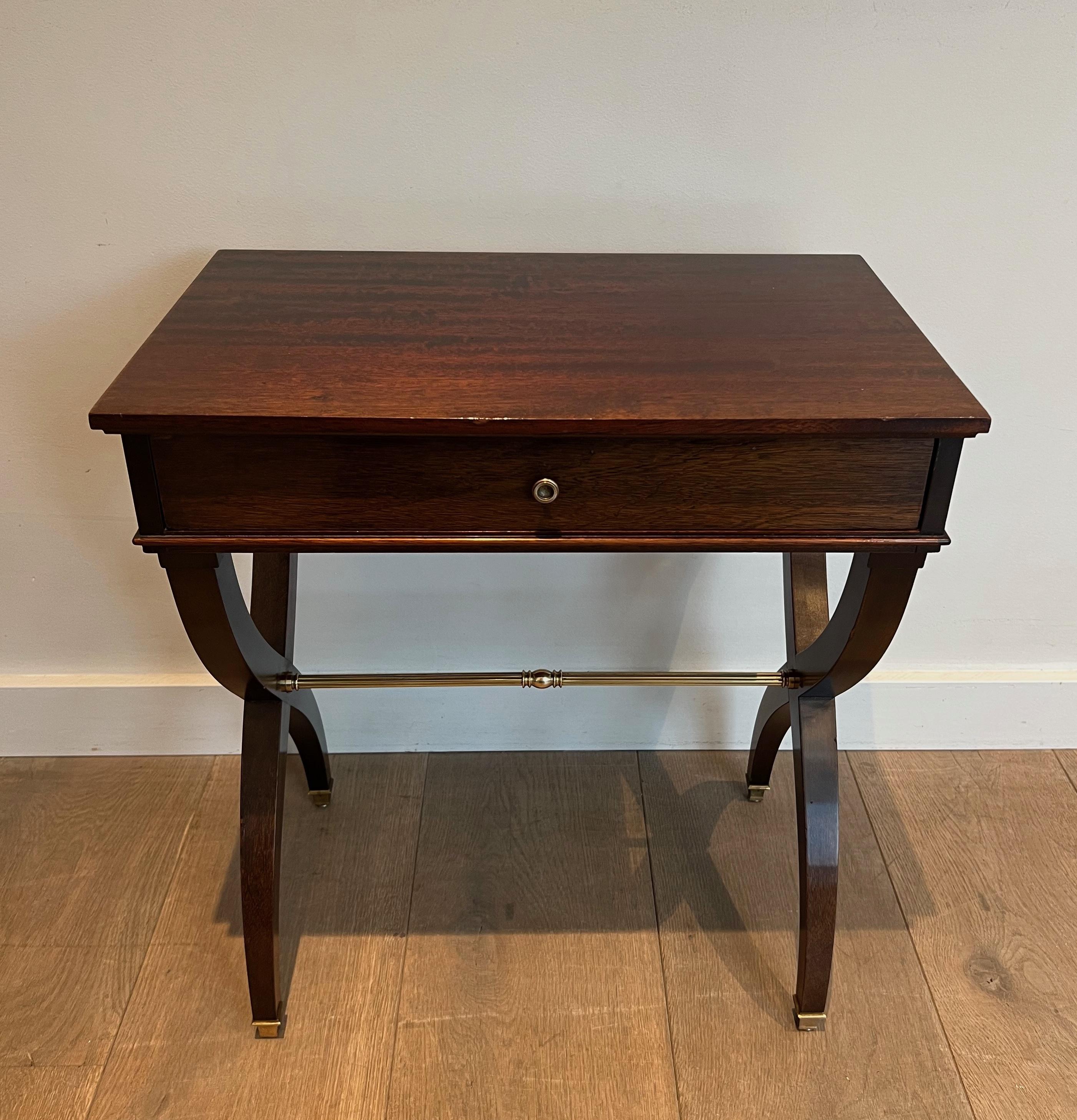 Tavolino o comodino in stile neoclassico in Wood e ottone di Maison Jansen in vendita 6