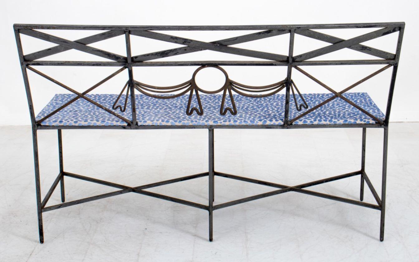 Banc en fer forgé de style néoclassique en vente 1