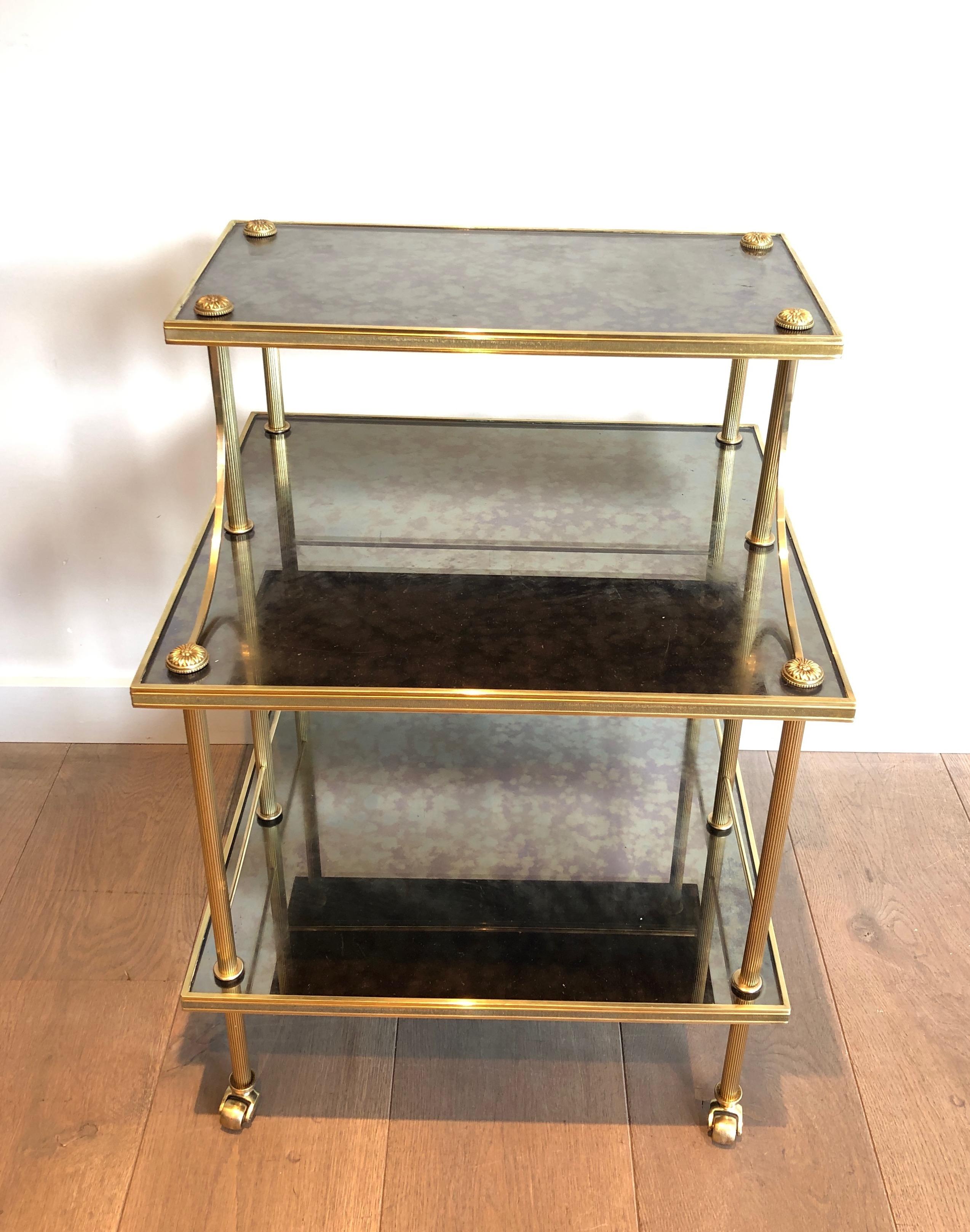 Neoclassical Stylel Brass Shelves on Casters with Three Tiers by Maison Jansen In Good Condition In Marcq-en-Barœul, Hauts-de-France