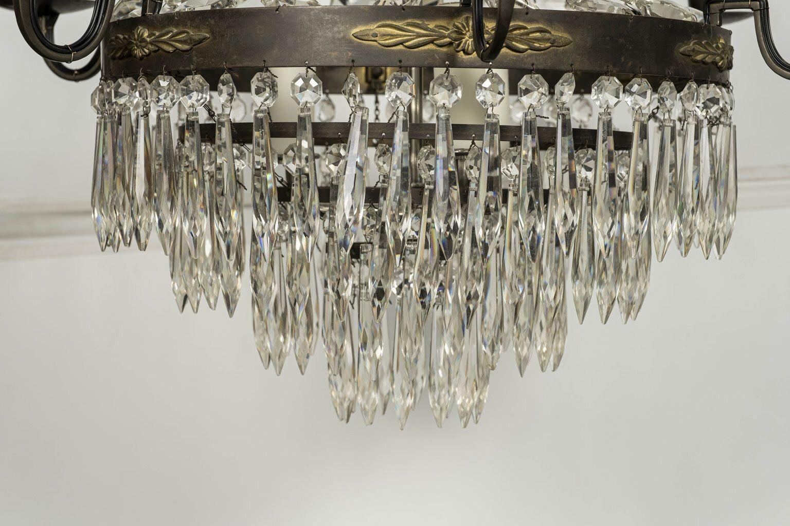Neoclassical Swedish Gilt-Brass and Crystal Chandelier In Good Condition In Houston, TX