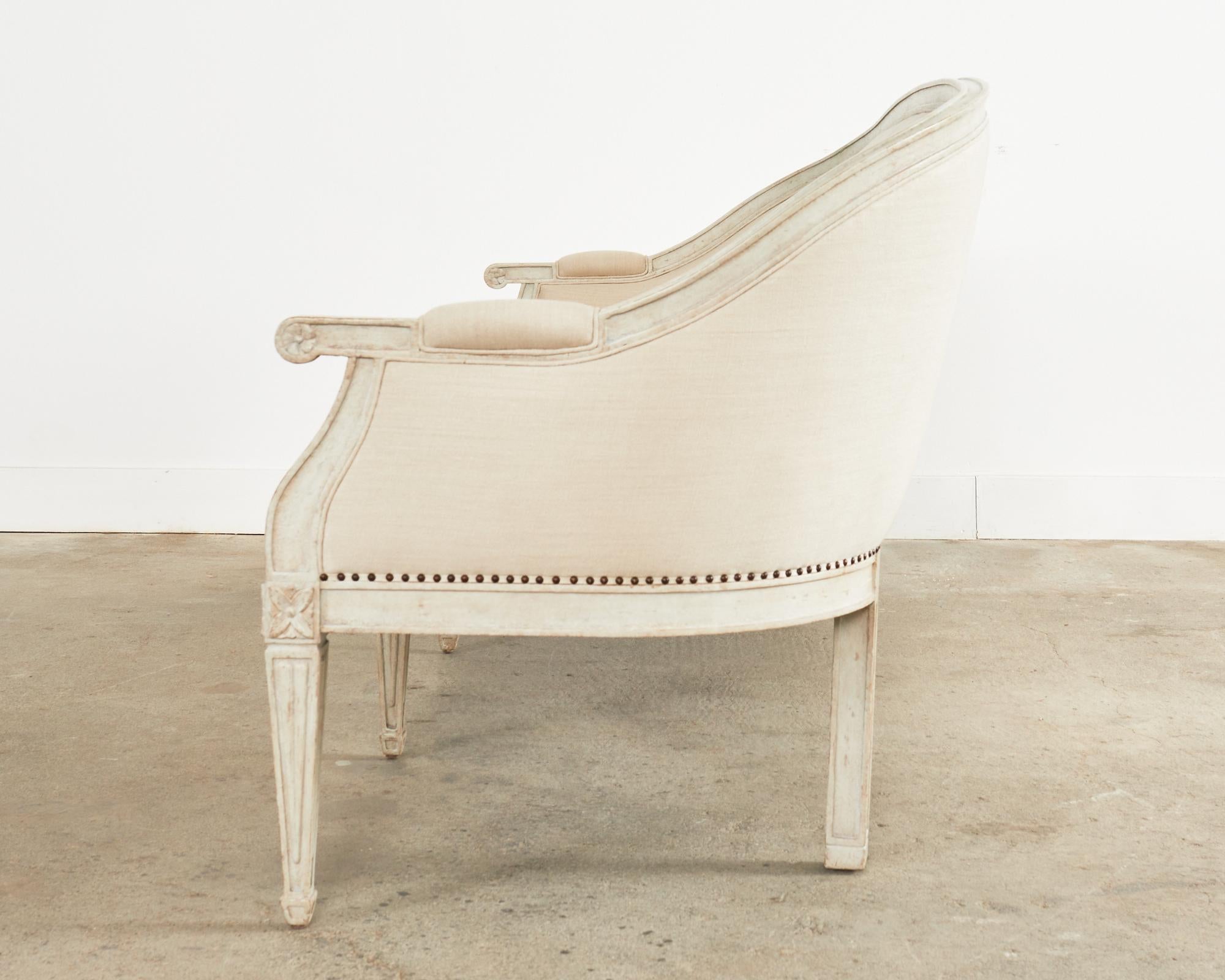 Neoklassizistisches schwedisches Cabriole-Sofa im Gustavianischen Stil, lackiert im Angebot 10