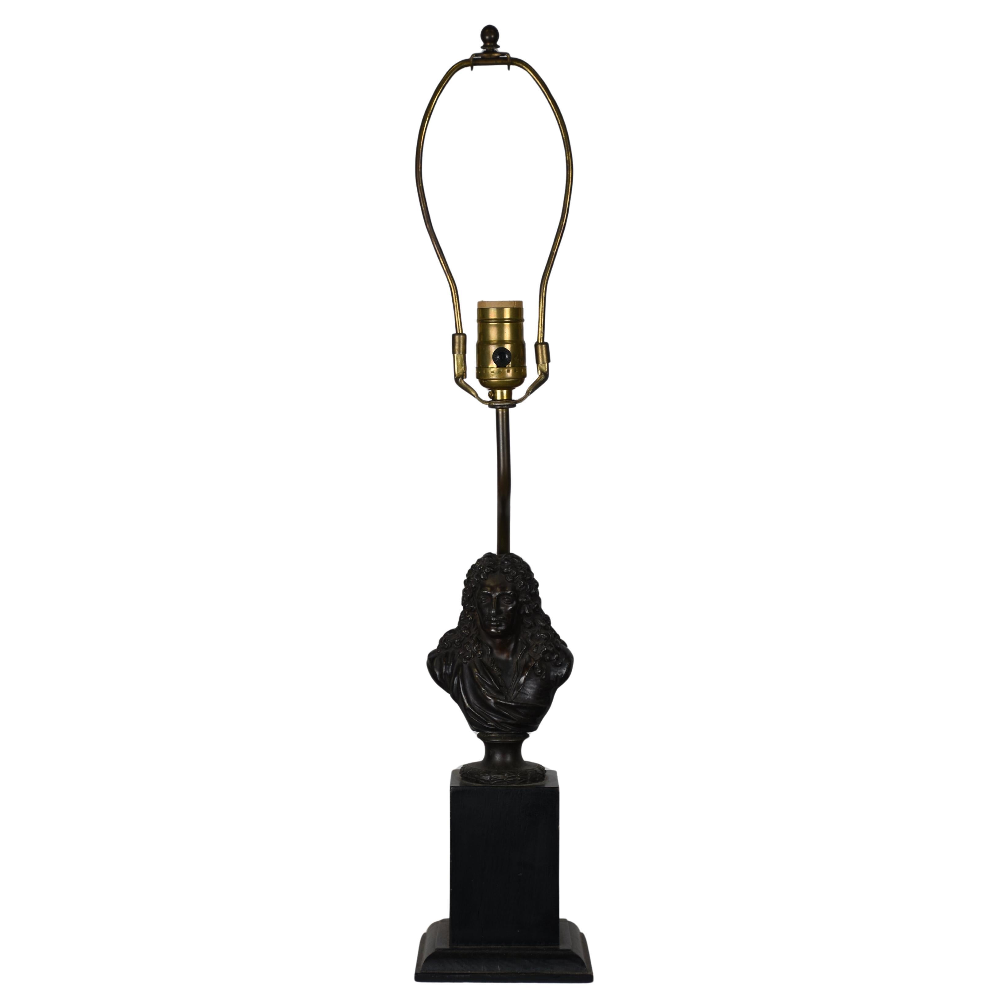 Lampada da tavolo neoclassica con busto in stile bronzo