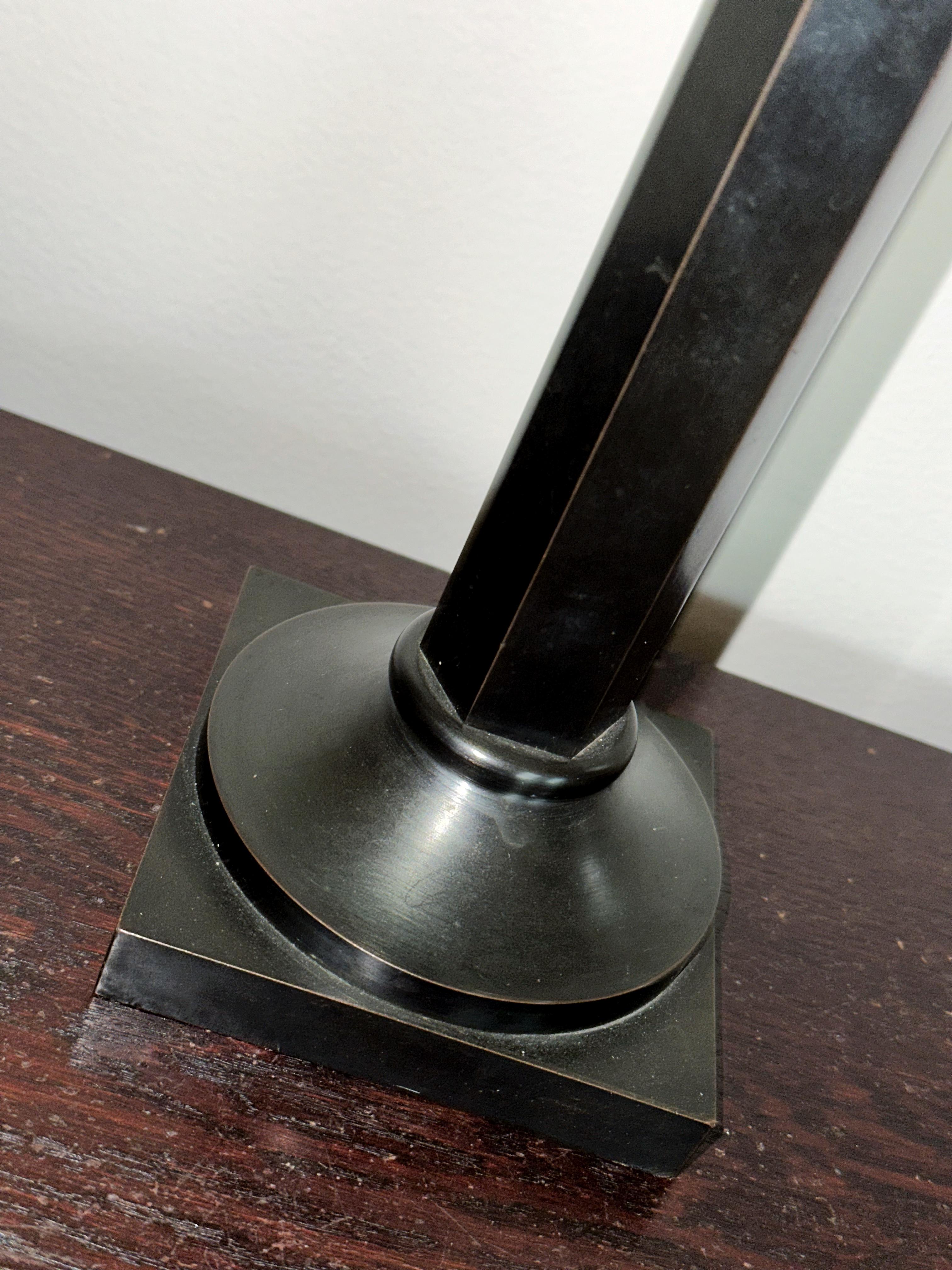 Neoclassical Table Lamp in patinated metal. 1940s. For Sale 2