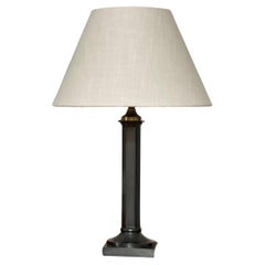 Lampada da tavolo neoclassica in metallo patinato. 1940s.