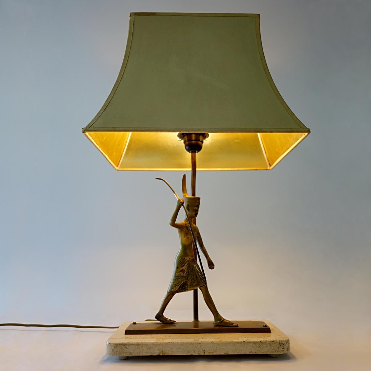 Neoclassical Table Lamp with Marble Foot and Egyptian Warrior under the Shade For Sale 9