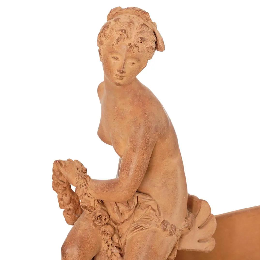 Sculpté à la main Sculpture de centre de table néoclassique en terre cuite de Joseph Cheret en vente