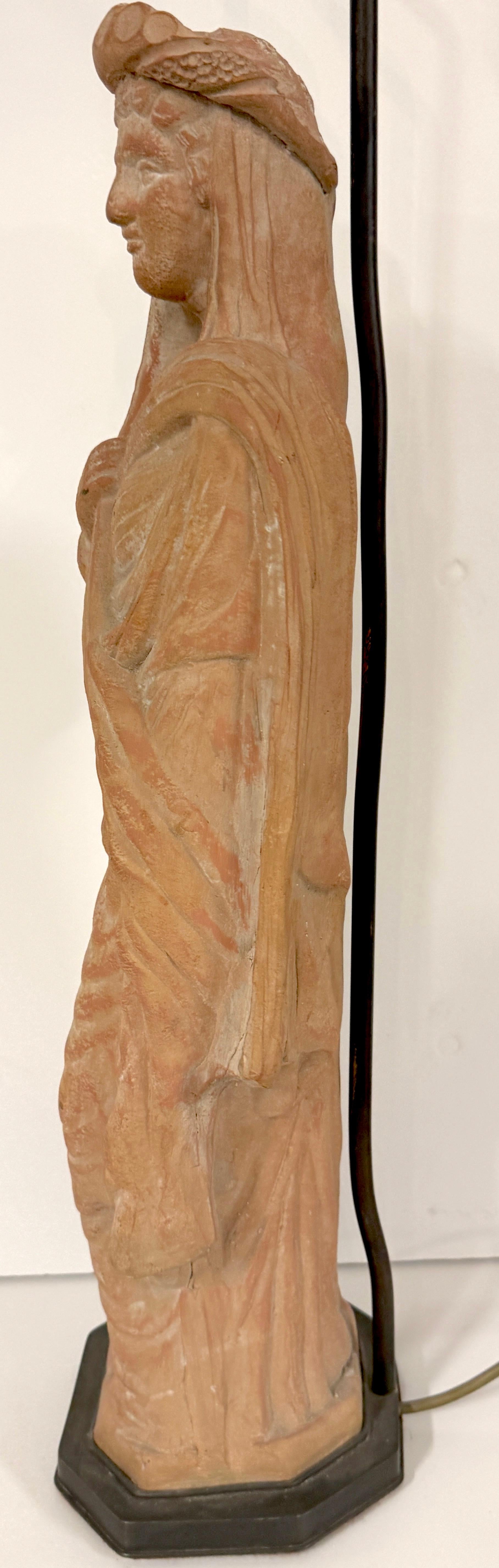 Figura neoclásica de terracota de Hera / Juno como lámpara de mesa, estilo Grand Tour en venta 2