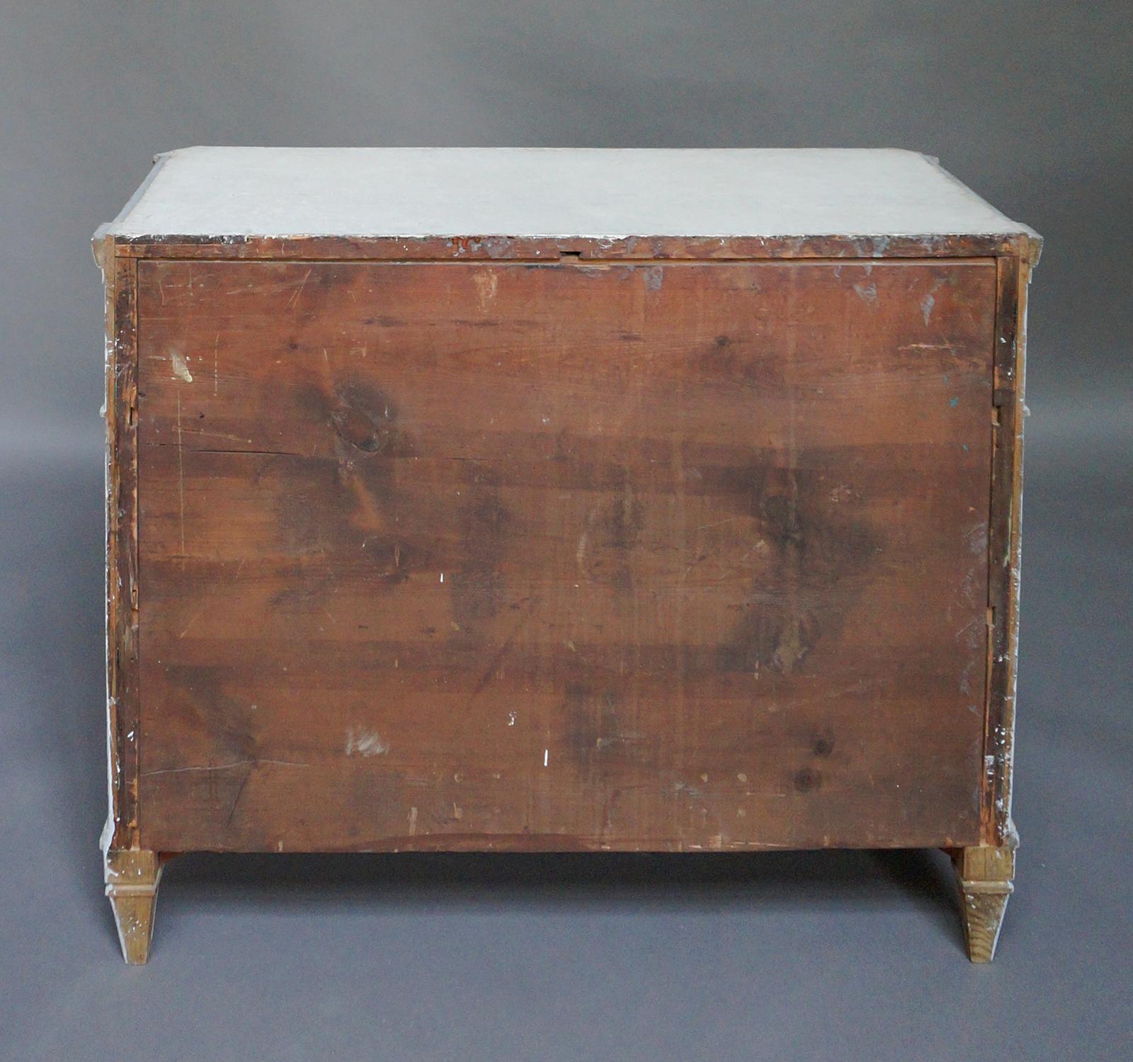 Neoclassical Three-Drawer Commode 1