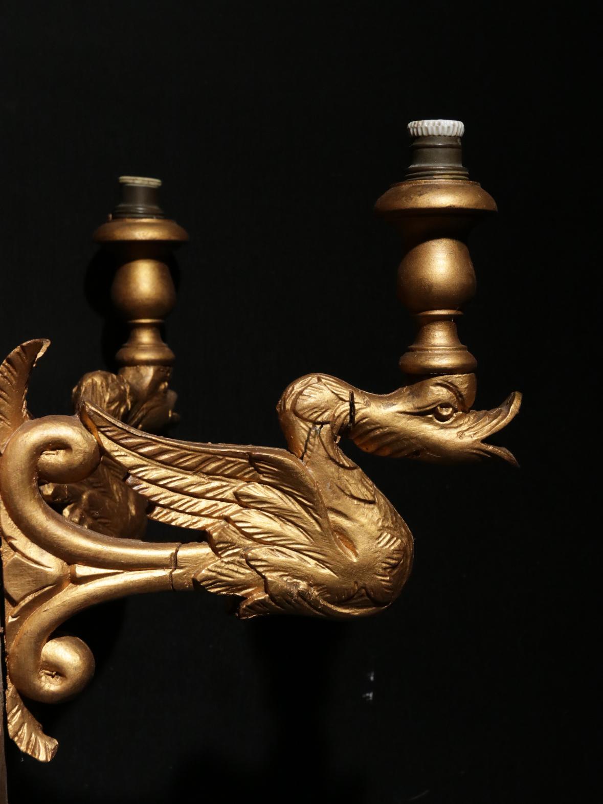 Hand-Carved Neoclassical Wall Lamp Torch with Swans and Eagle, 19th Century For Sale