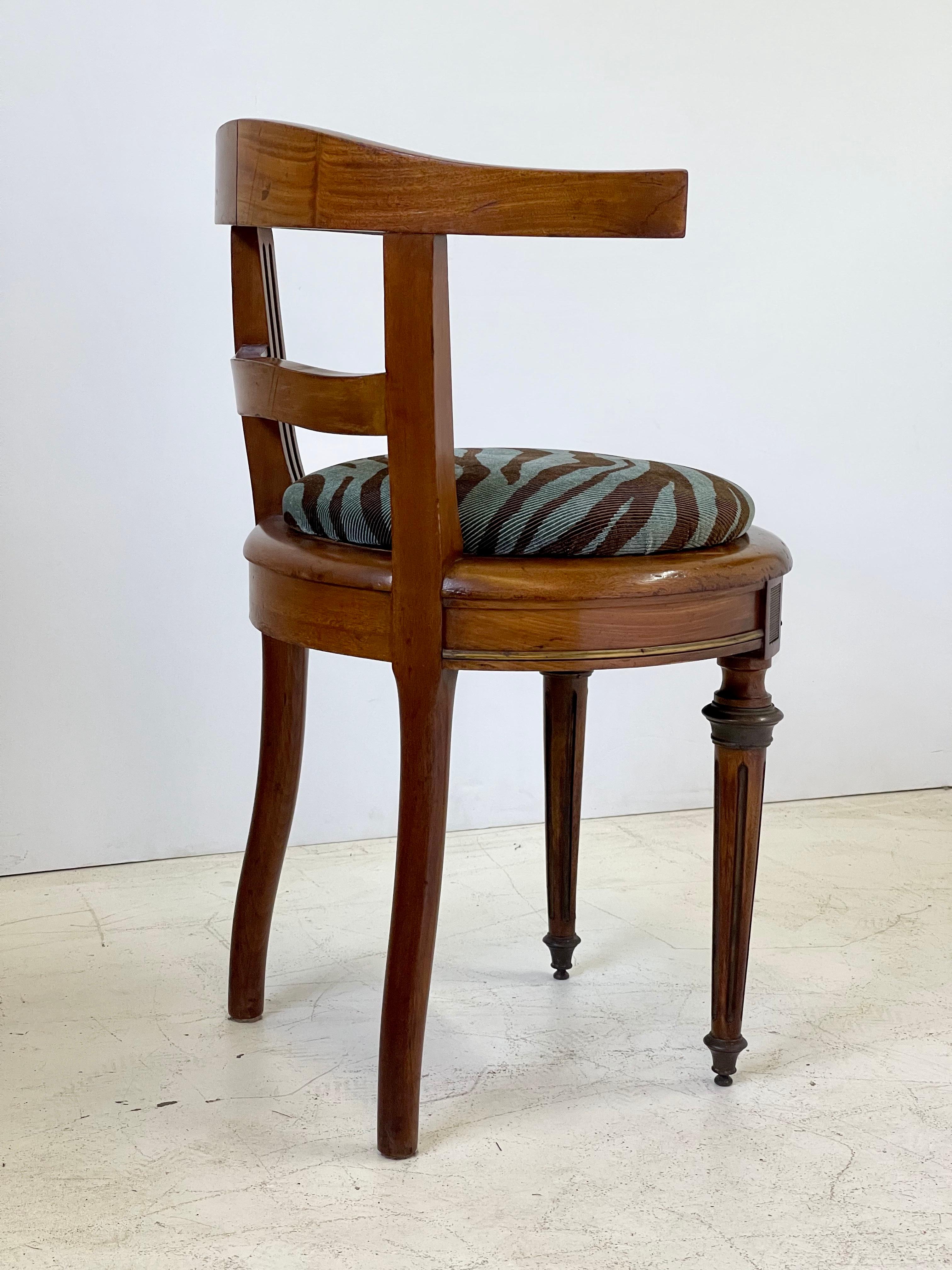 Neoclassical Vanity Chair of Walnut and Brass 2