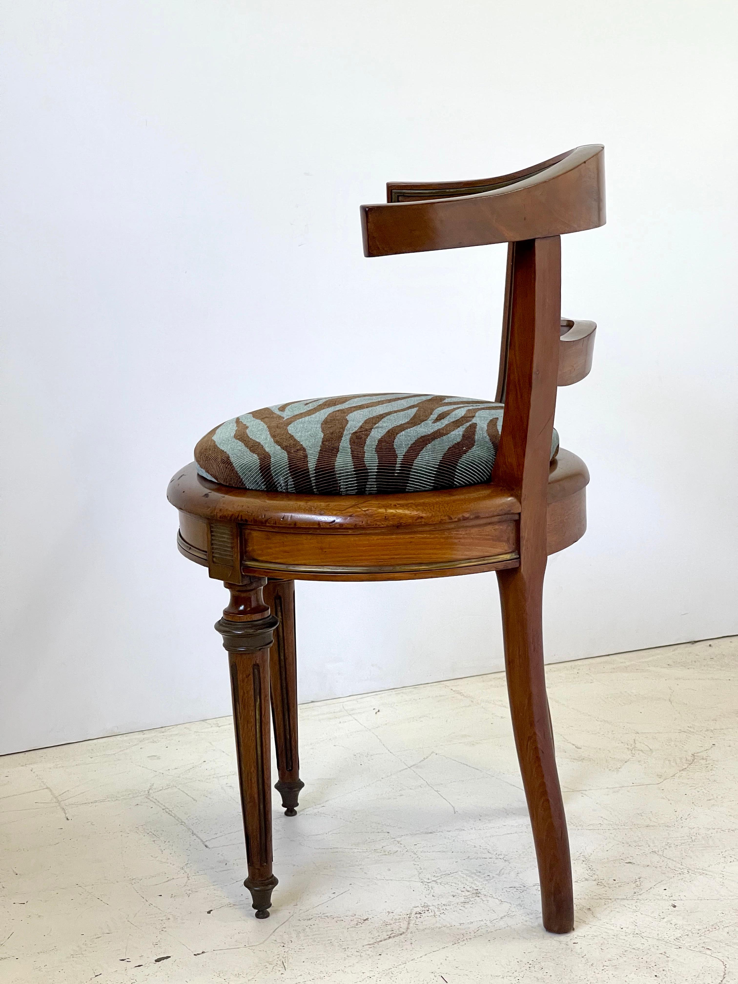 Neoclassical Vanity Chair of Walnut and Brass 4