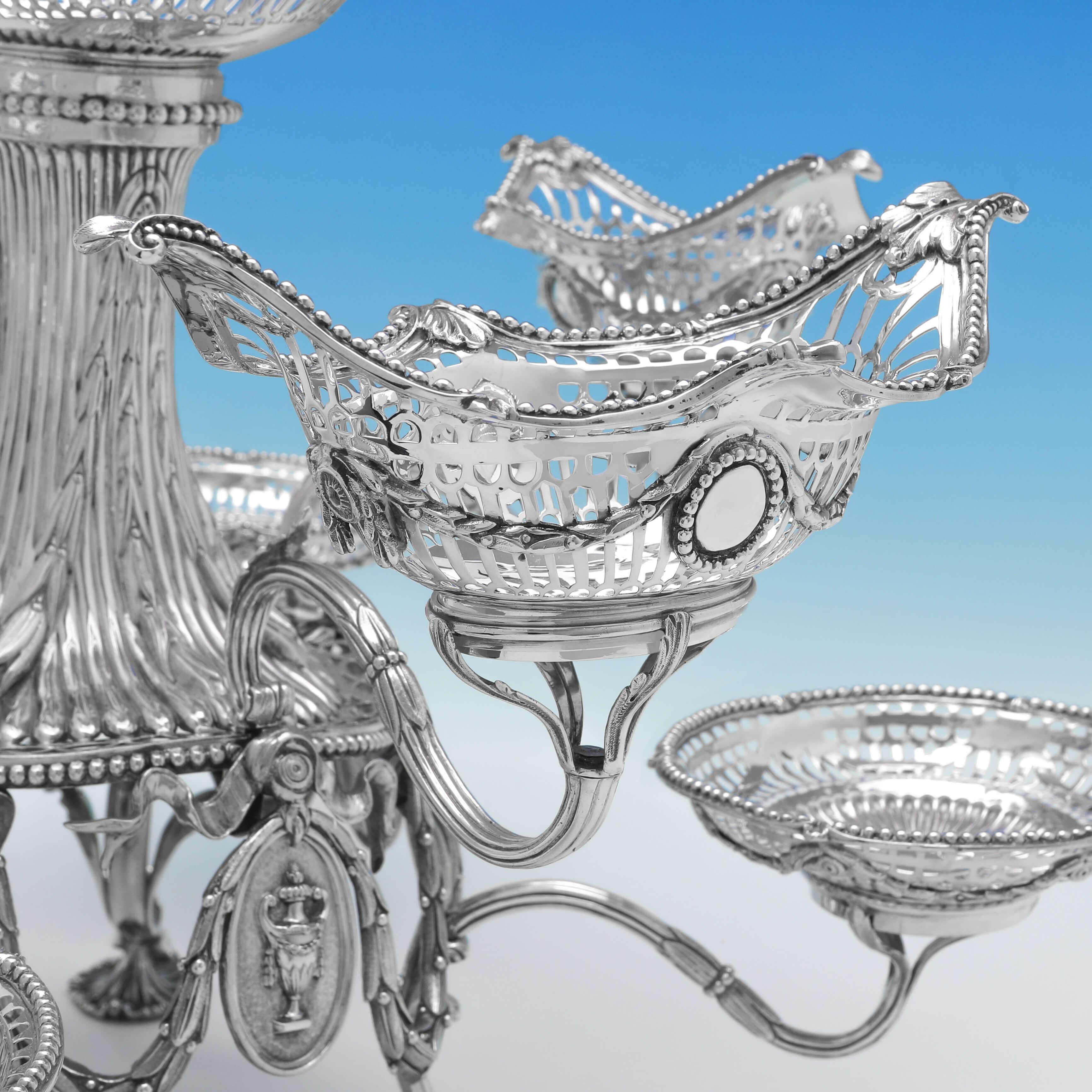 Late 19th Century Neoclassical Victorian Antique Sterling Silver Centrepiece or Epergne, 1892 For Sale