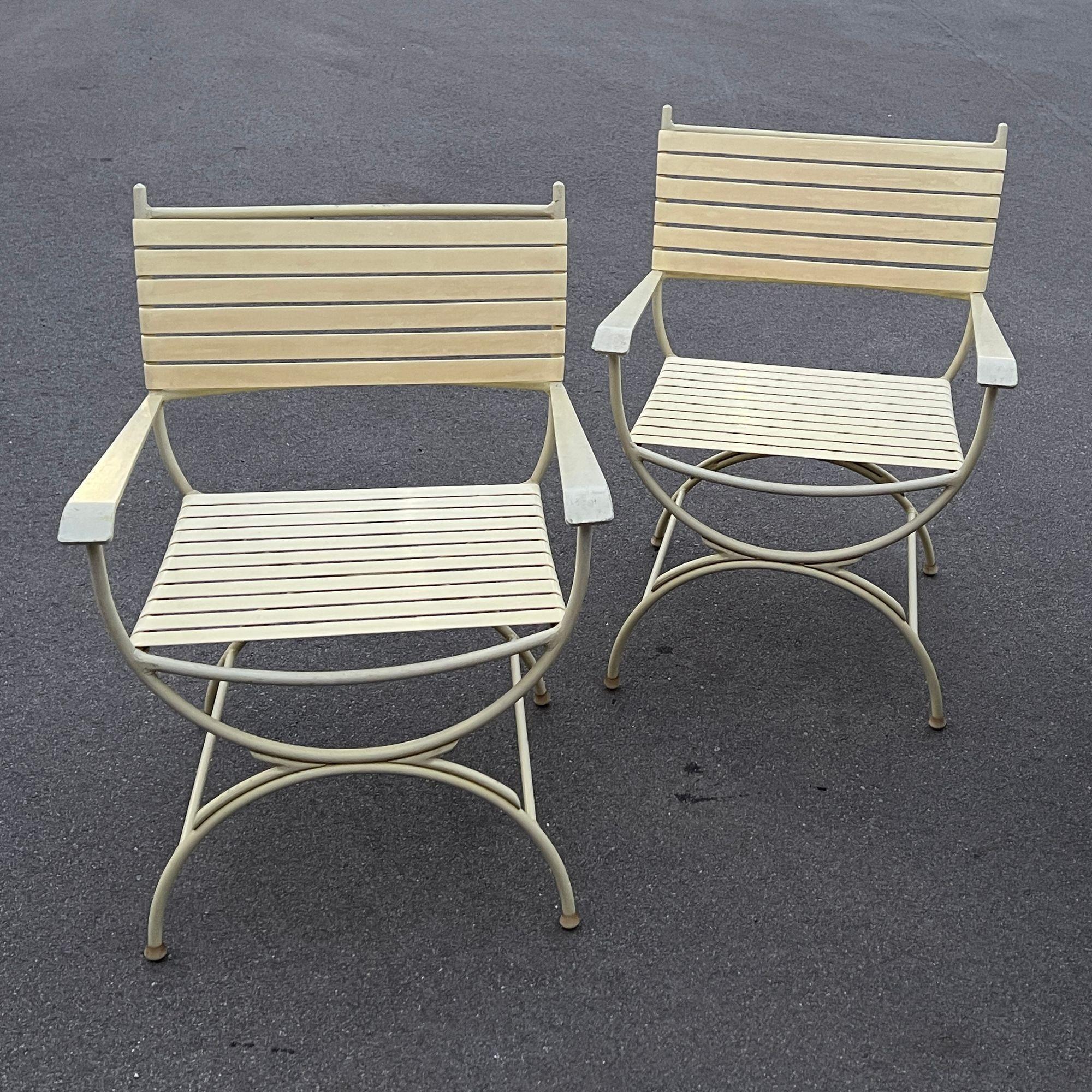 Mid-Century moderno Sedie da pranzo vintage neoclassiche per patio/esterno, S/4 in vendita
