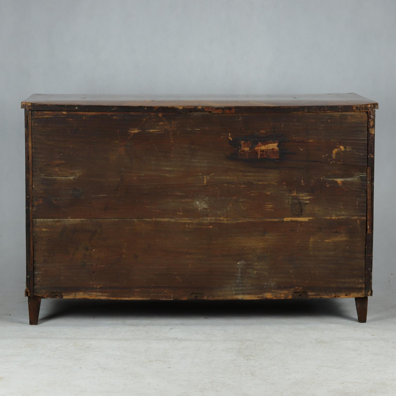 Neoclassical Walnut Chest of Drawers, Commode Early 19th Century 1