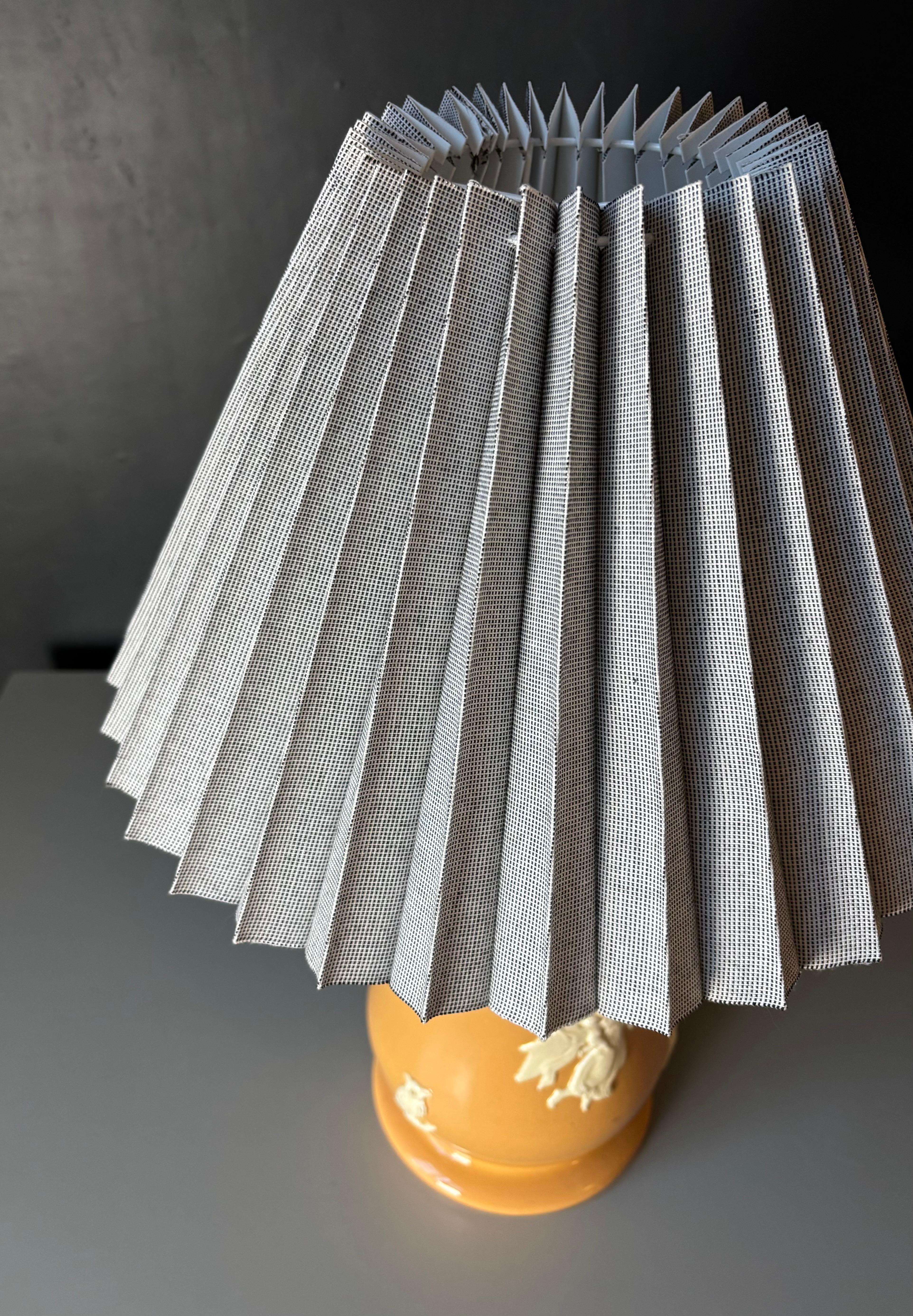 Neoclassical Wedgwood Style Warm Yellow Table Lamp, circa 1950s For Sale 2