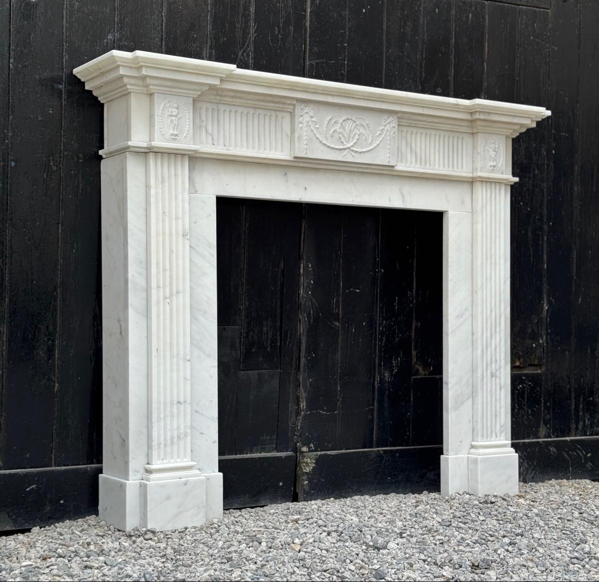 Neoclassical White Carrara Marble Mantel Circa 1930 For Sale 6