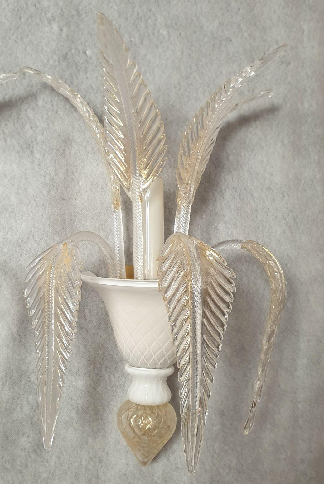 White-gold Murano glass sconces - a pair In Excellent Condition For Sale In Dallas, TX
