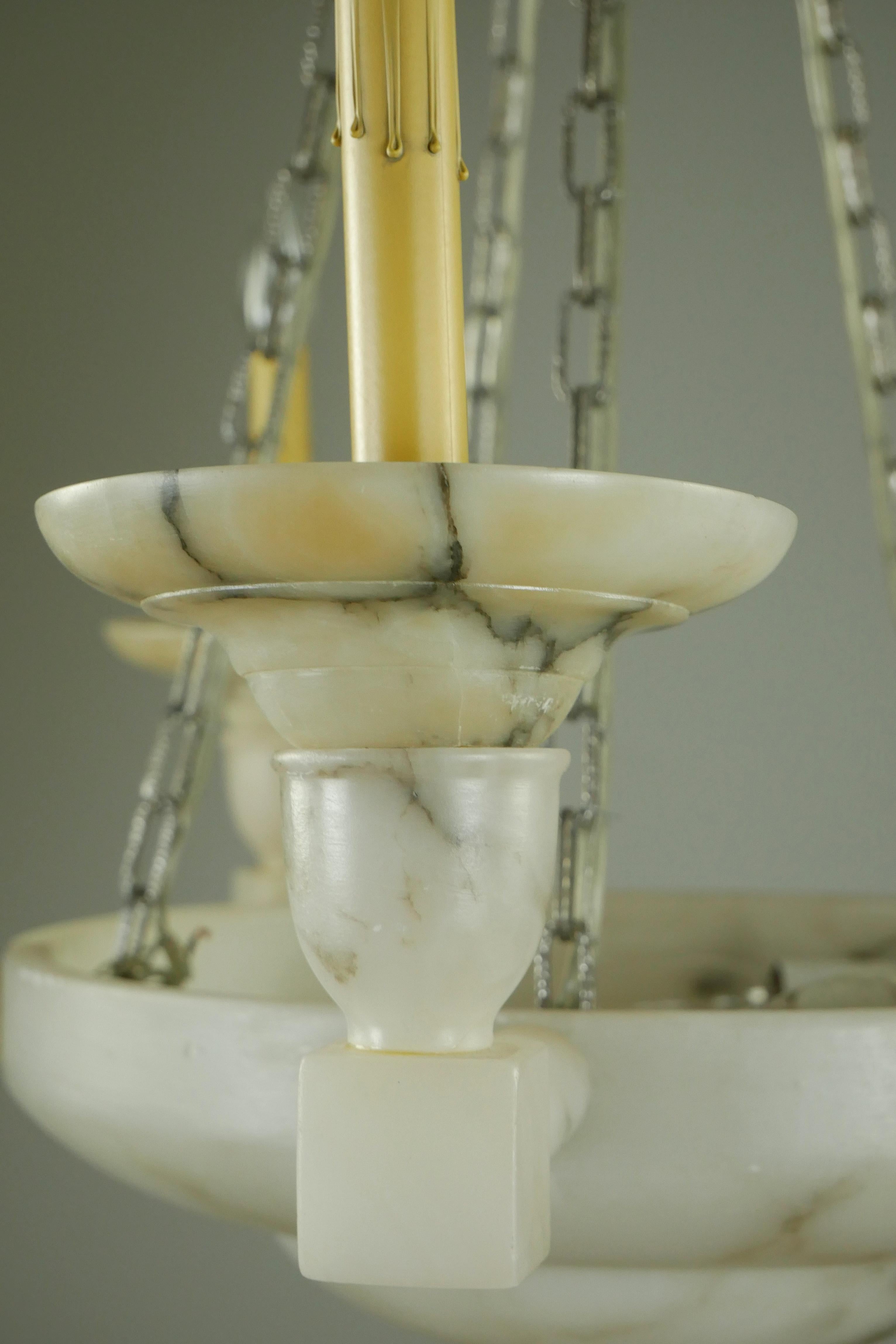 Lampadario neoclassico a 5 bracci in alabastro con venature bianche in vendita 7
