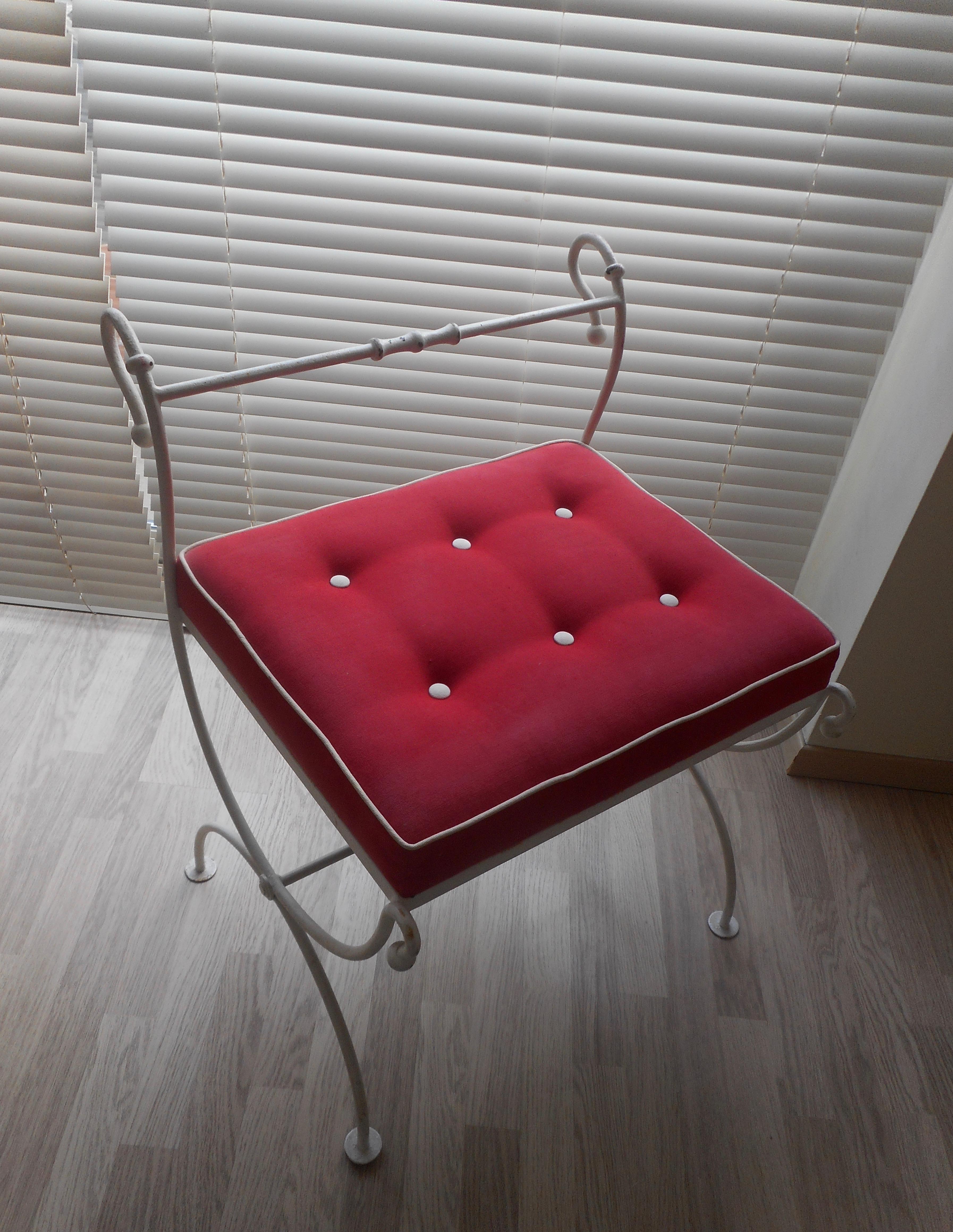 Elegant wrought iron bench by Maison Jansen.
Padded white an red seat.
By Maison Jansen, France, 1955.