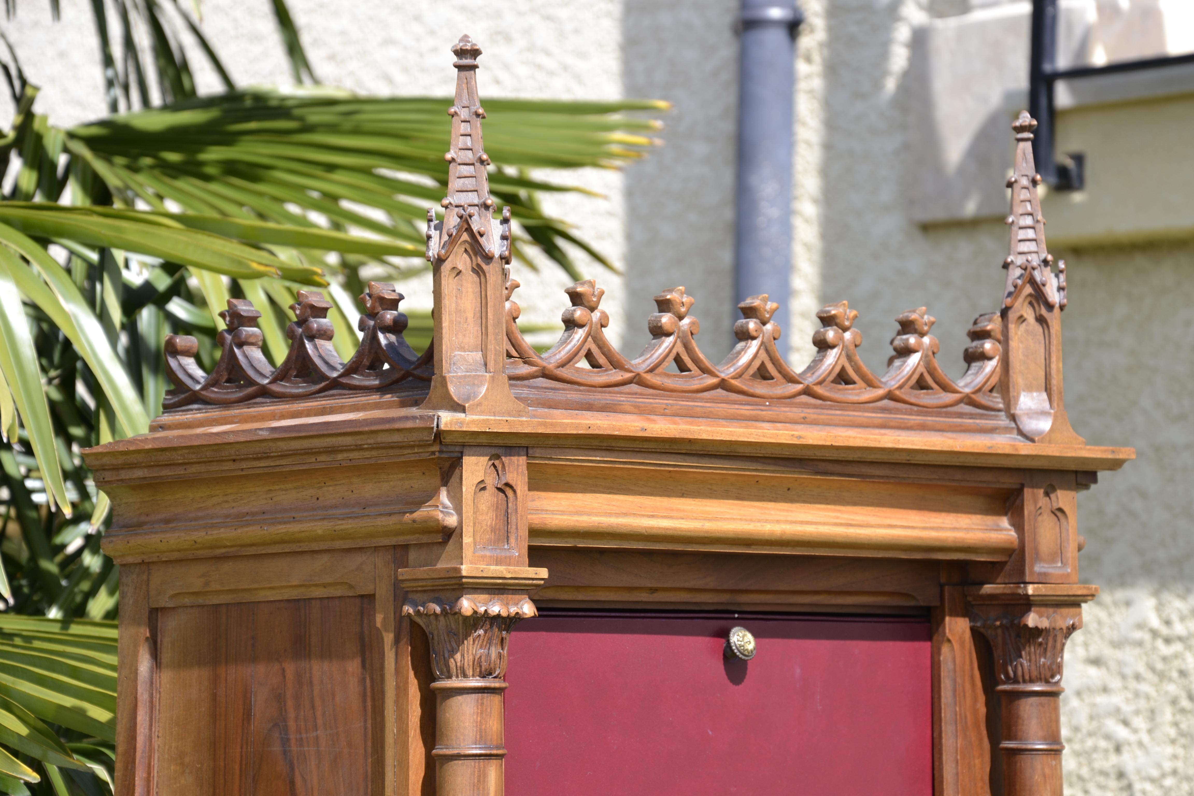 NeoGothic Style Blond Walnut Cardboard, XIXth century 5