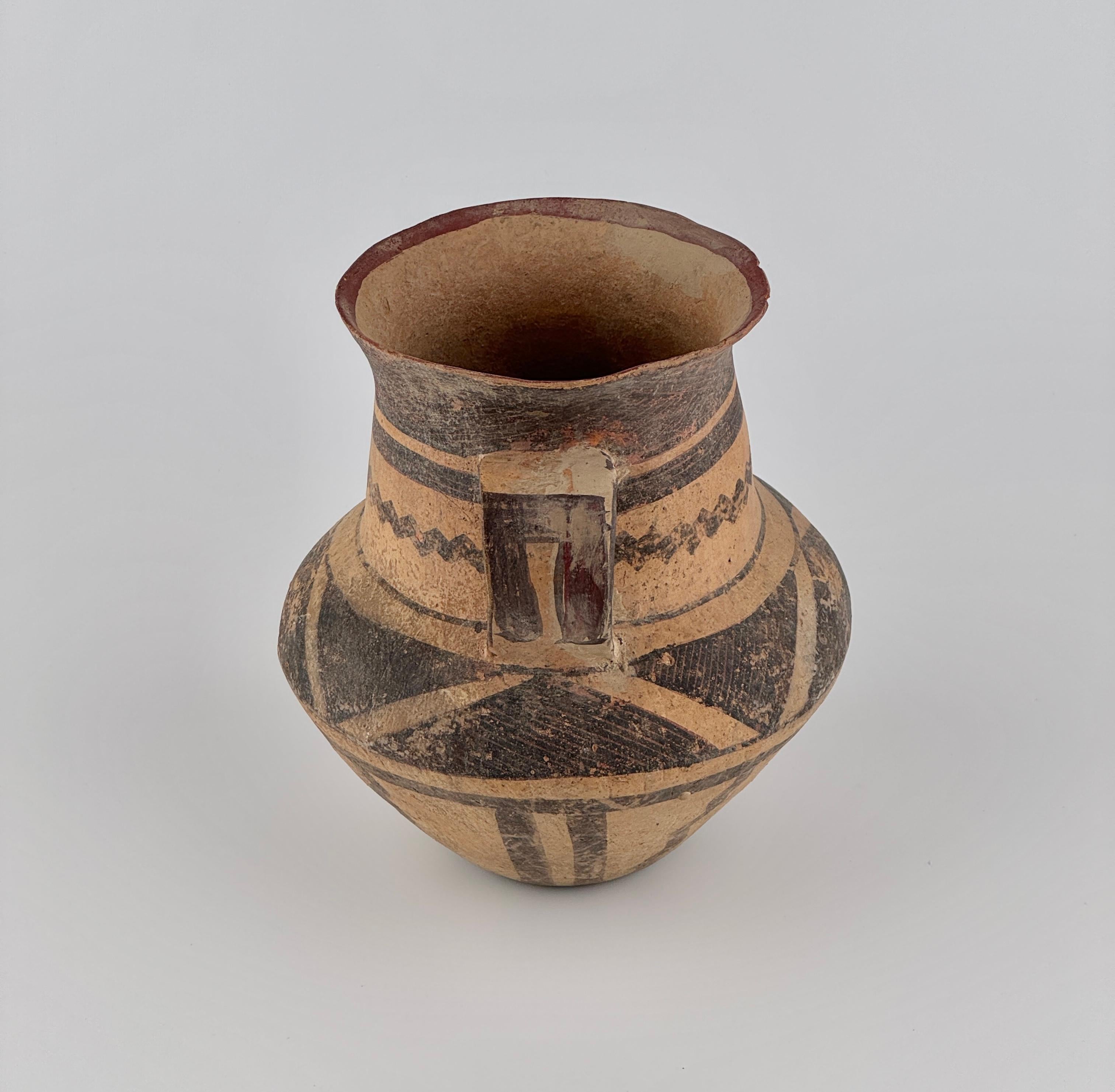 Ánfora de cerámica neolítica (provincia de Gansu), III-II milenio a.C. en venta 4