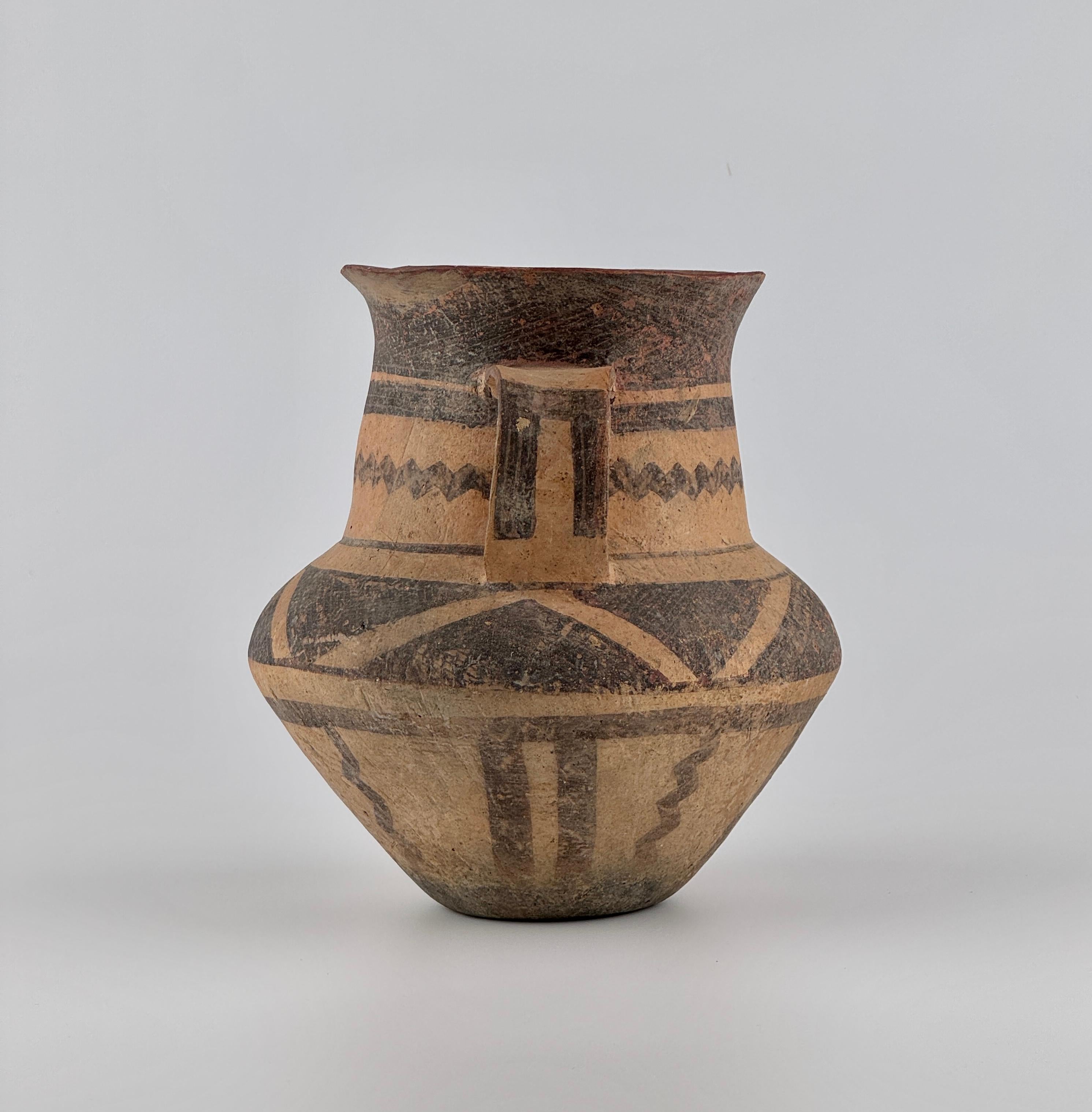 Ánfora de cerámica neolítica (provincia de Gansu), III-II milenio a.C. Glaseado en venta
