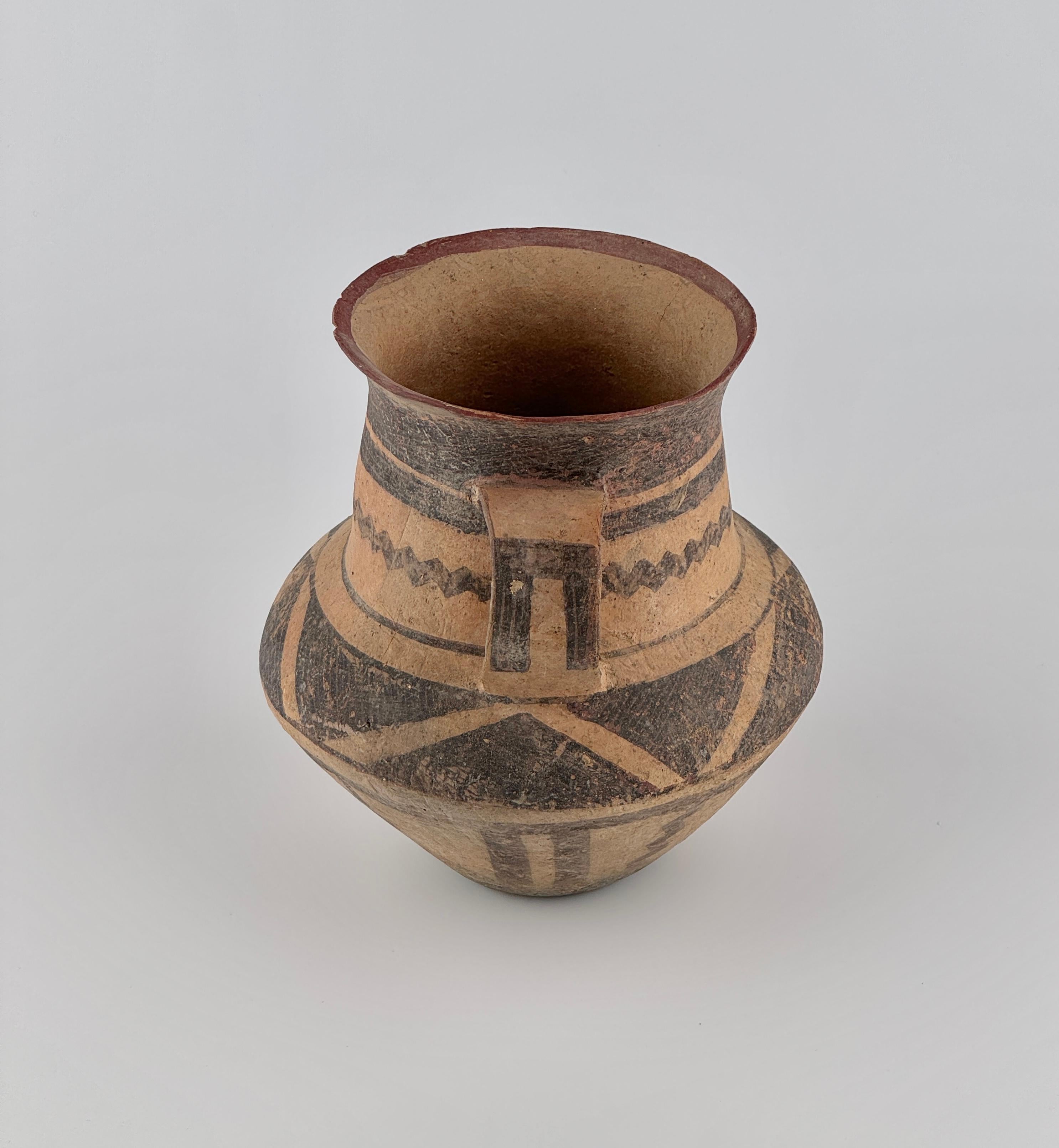 Ánfora de cerámica neolítica (provincia de Gansu), III-II milenio a.C. en venta 2