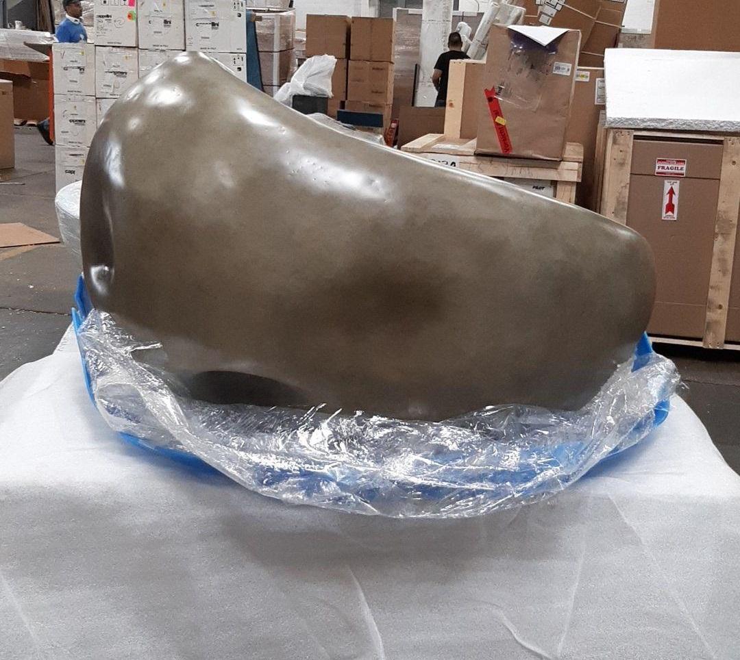 Set di sedie da salotto a conchiglia per esterni in stile neolitico con finitura in gesso sabbioso in vendita 3