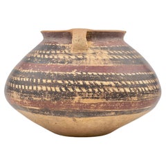Anfora in ceramica della cultura neolitica di Yangshao, III-II millennio a.C.