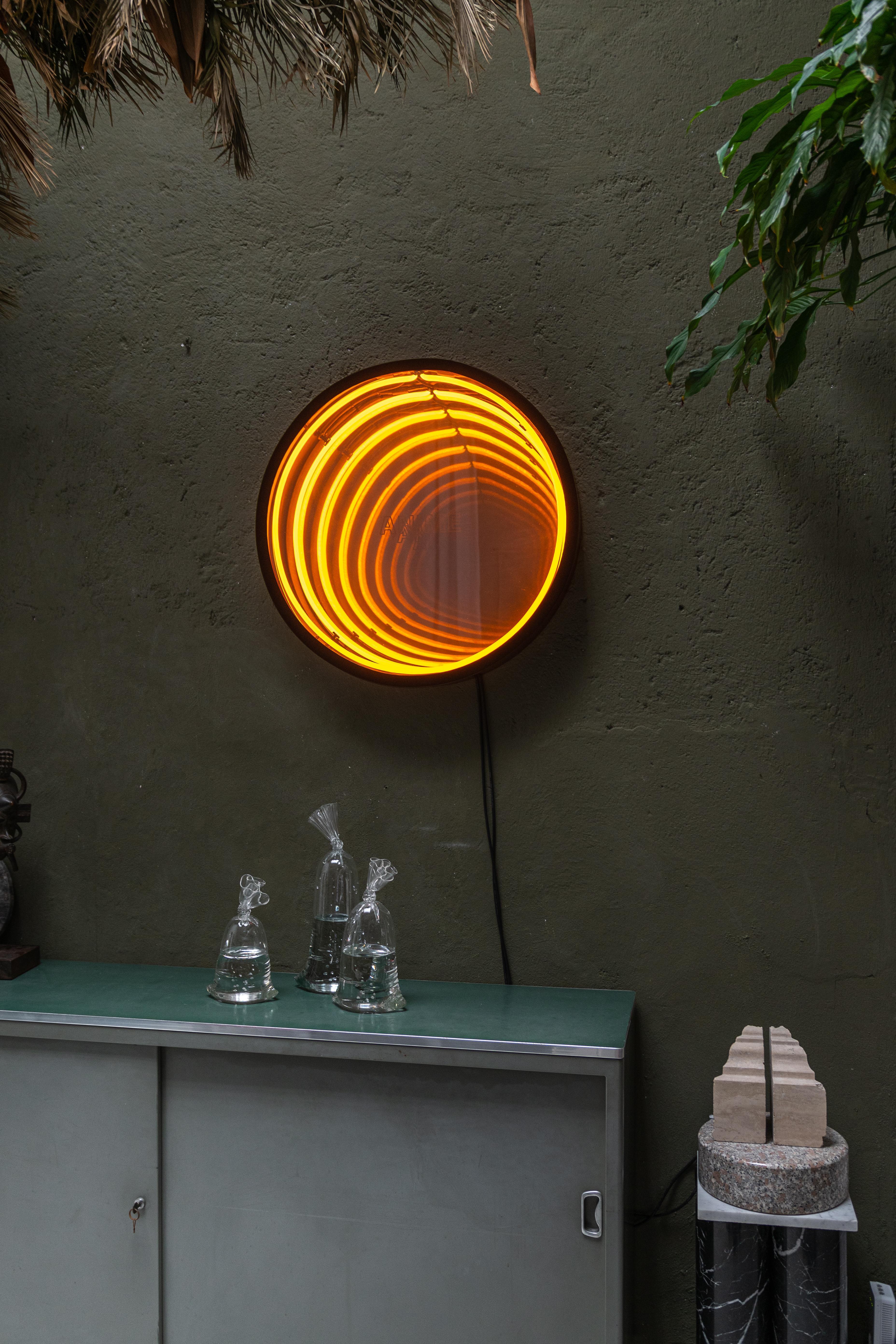 XXIe siècle et contemporain Neon Art, œuvre d'art miroir contemporaine, luminaire moderne 