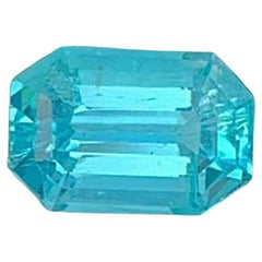 Gemma di apatite blu neon: Taglio smeraldo 0.85 CT Pietra di nascita di dicembre