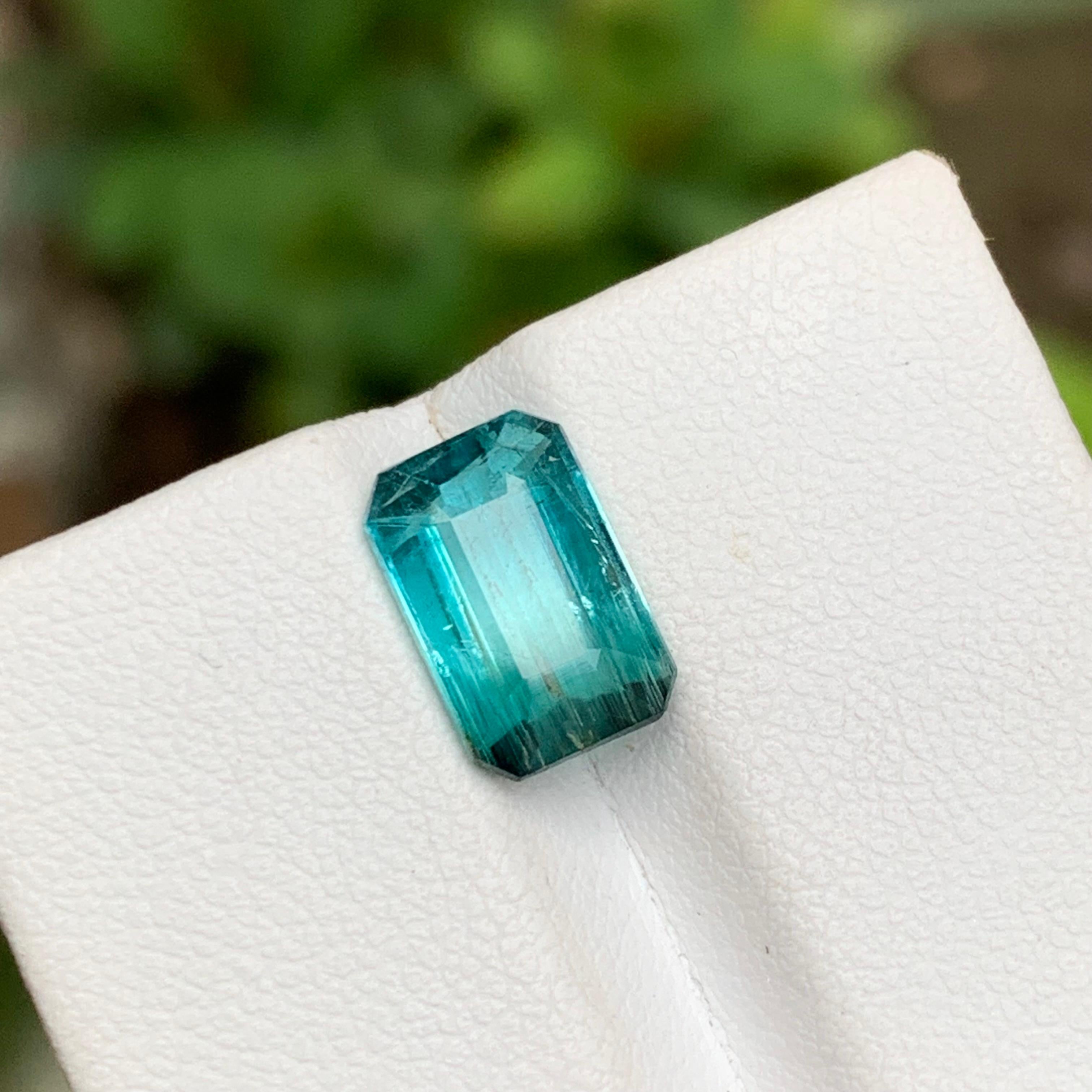 Neon Blue Bicolor Natural Tourmaline Gemstone 2.60 Ct Emerald Cut  Ring Jewelry For Sale 6