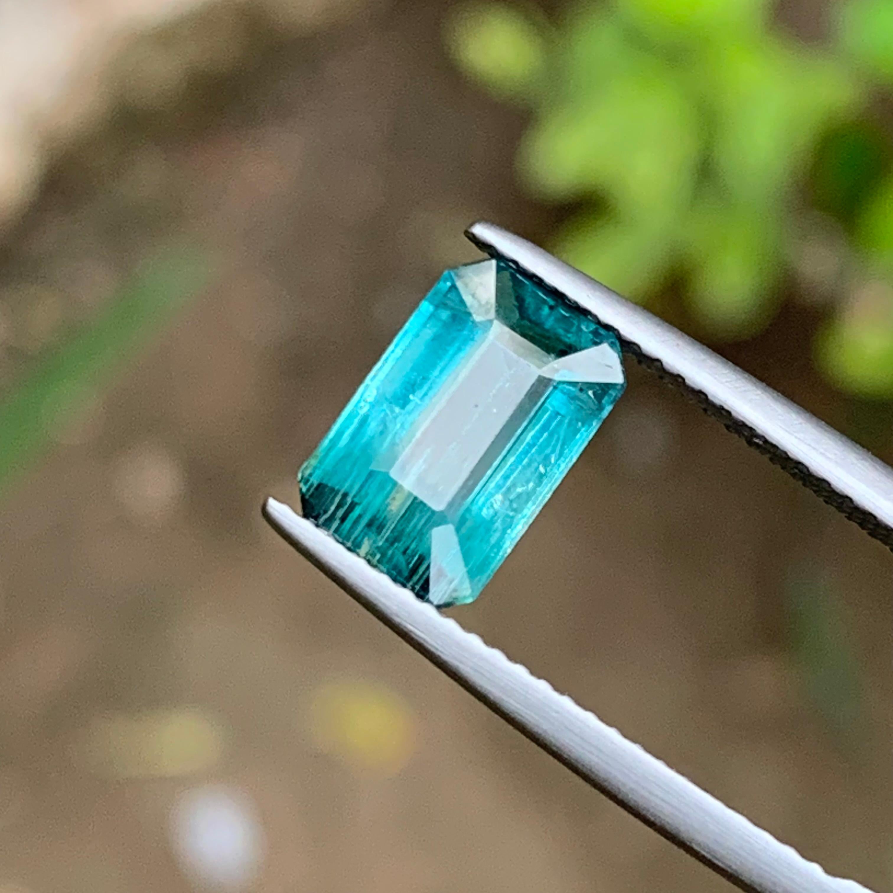 Neon Blue Bicolor Natural Tourmaline Gemstone 2.60 Ct Emerald Cut  Ring Jewelry For Sale 7