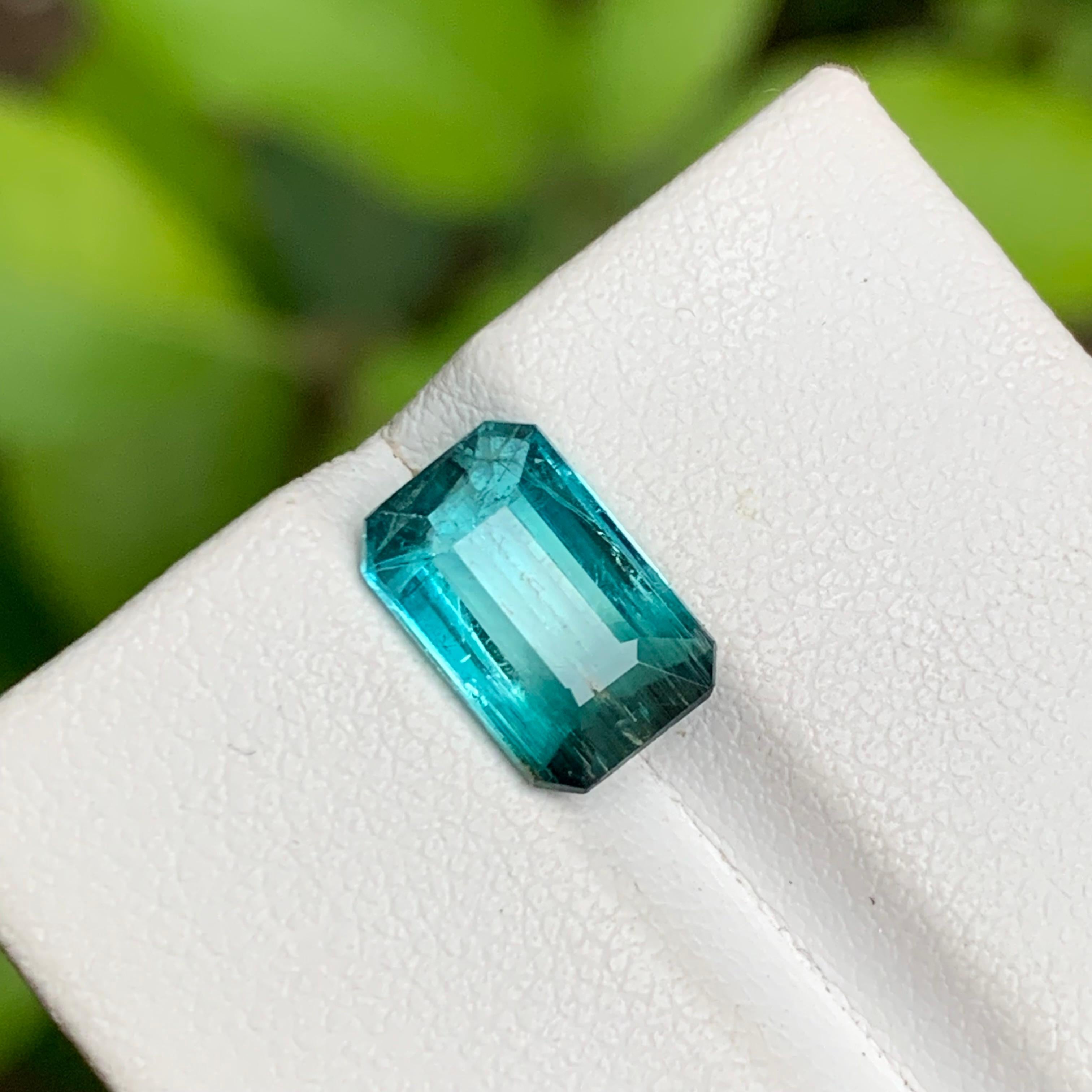 Neon Blue Bicolor Natural Tourmaline Gemstone 2.60 Ct Emerald Cut  Ring Jewelry In New Condition For Sale In Peshawar, PK