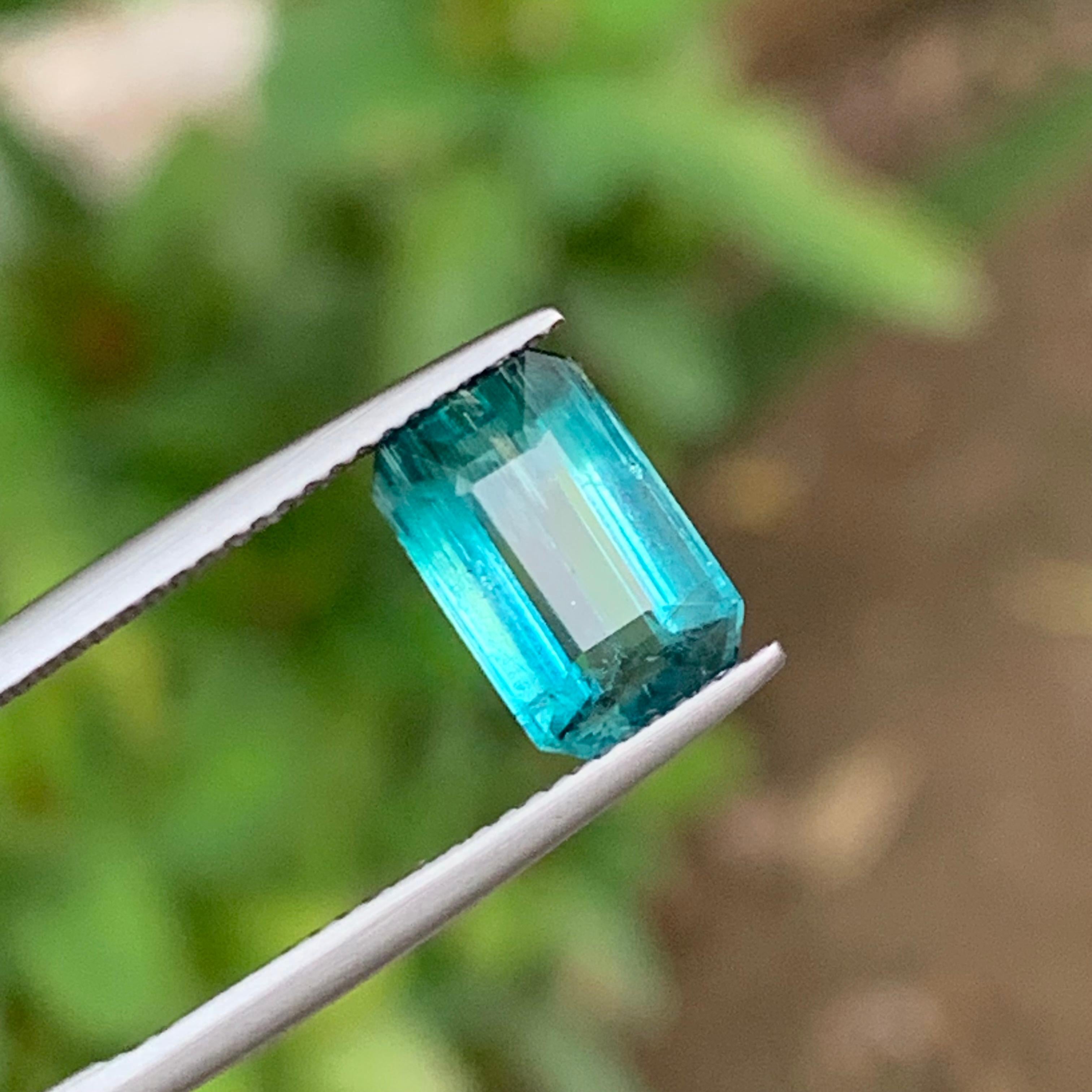 Neon Blue Bicolor Natural Tourmaline Gemstone 2.60 Ct Emerald Cut  Ring Jewelry For Sale 4