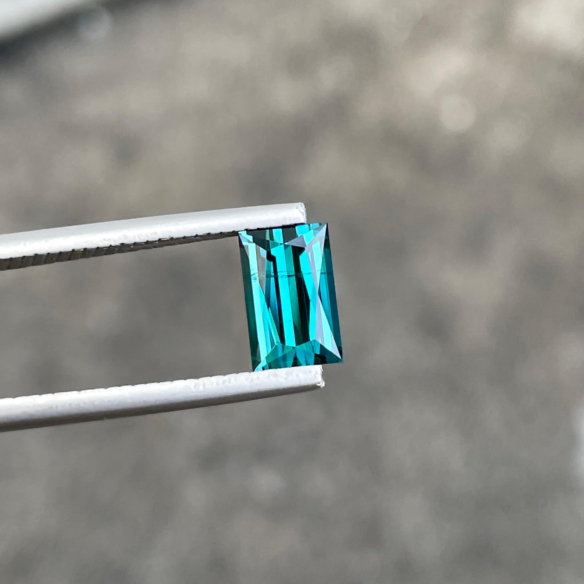 Modern Neon Blue Loose Tourmaline 1.65 Carats Scissors Cut Natural Afghan Gemstone For Sale