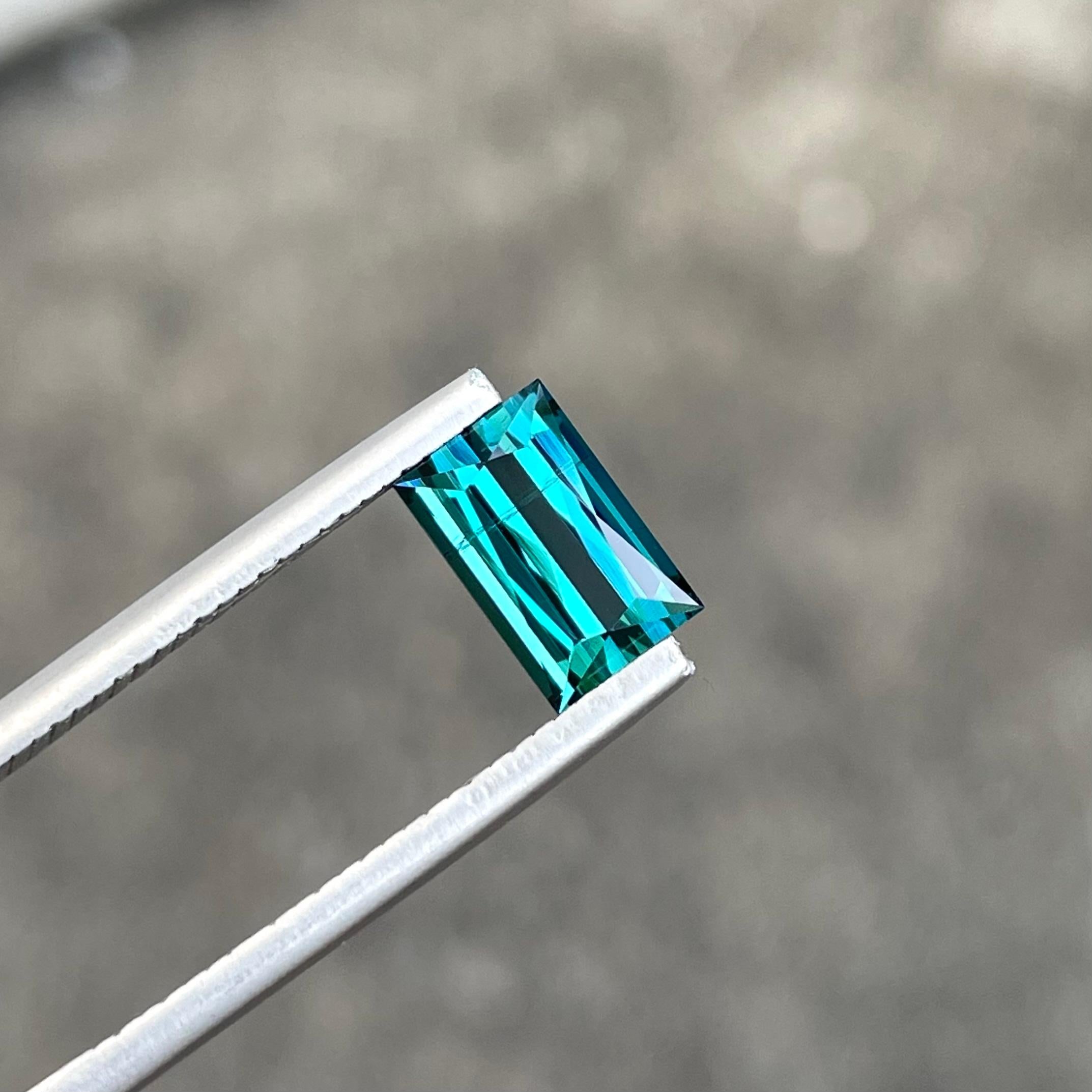 Turmalina Azul Neón Suelta 1,65 Quilates Corte Tijera Piedra Preciosa Natural Afgana Moderno en venta